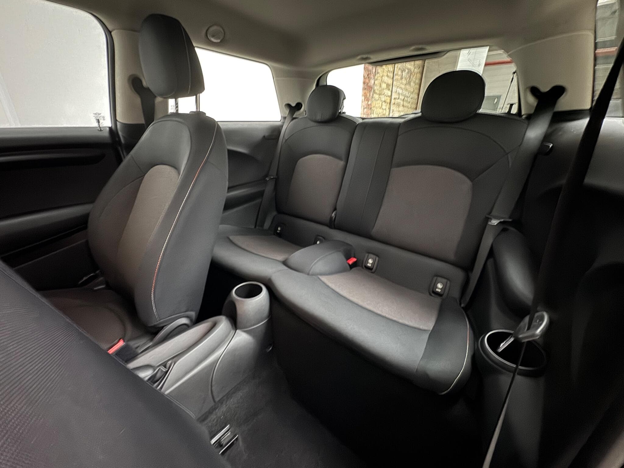 2015 MINI Hatch - Thumbnail 11