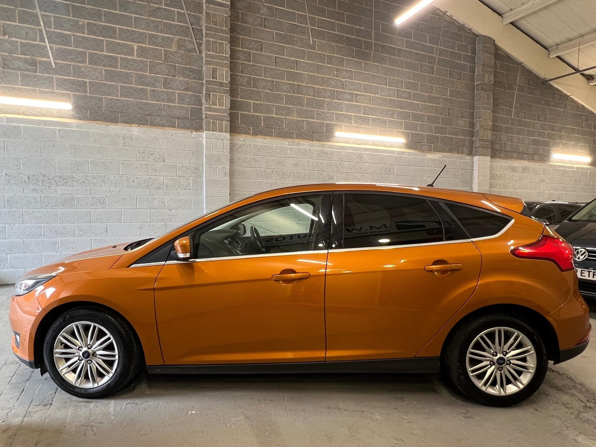 2017 Ford Focus - Thumbnail 15