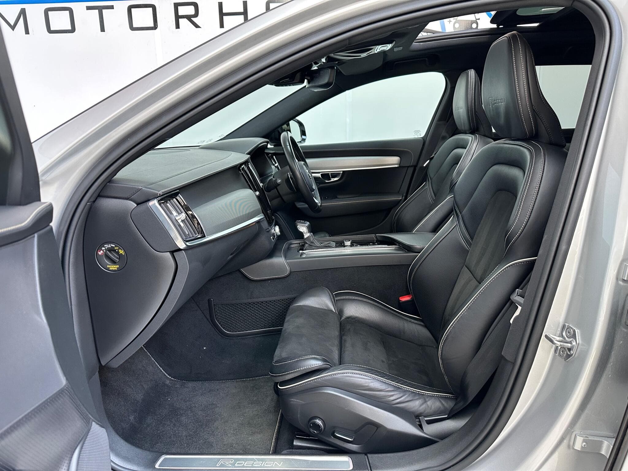 2020 Volvo V90 - Thumbnail 11