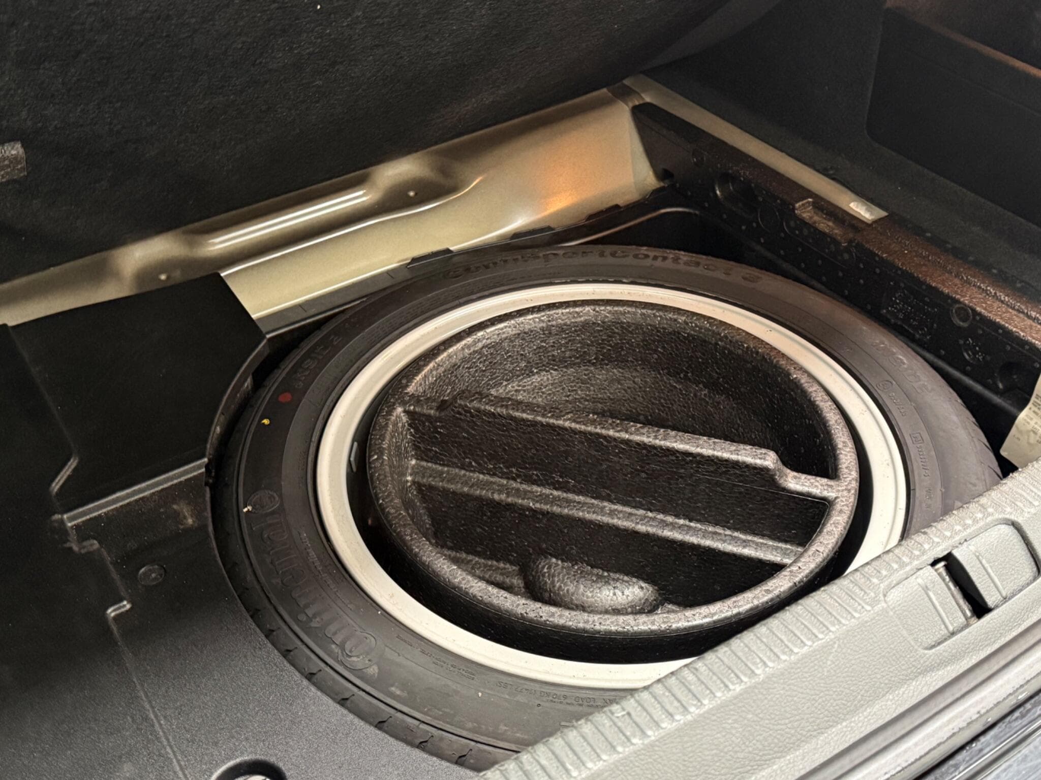 2012 Volkswagen Passat - Thumbnail 35