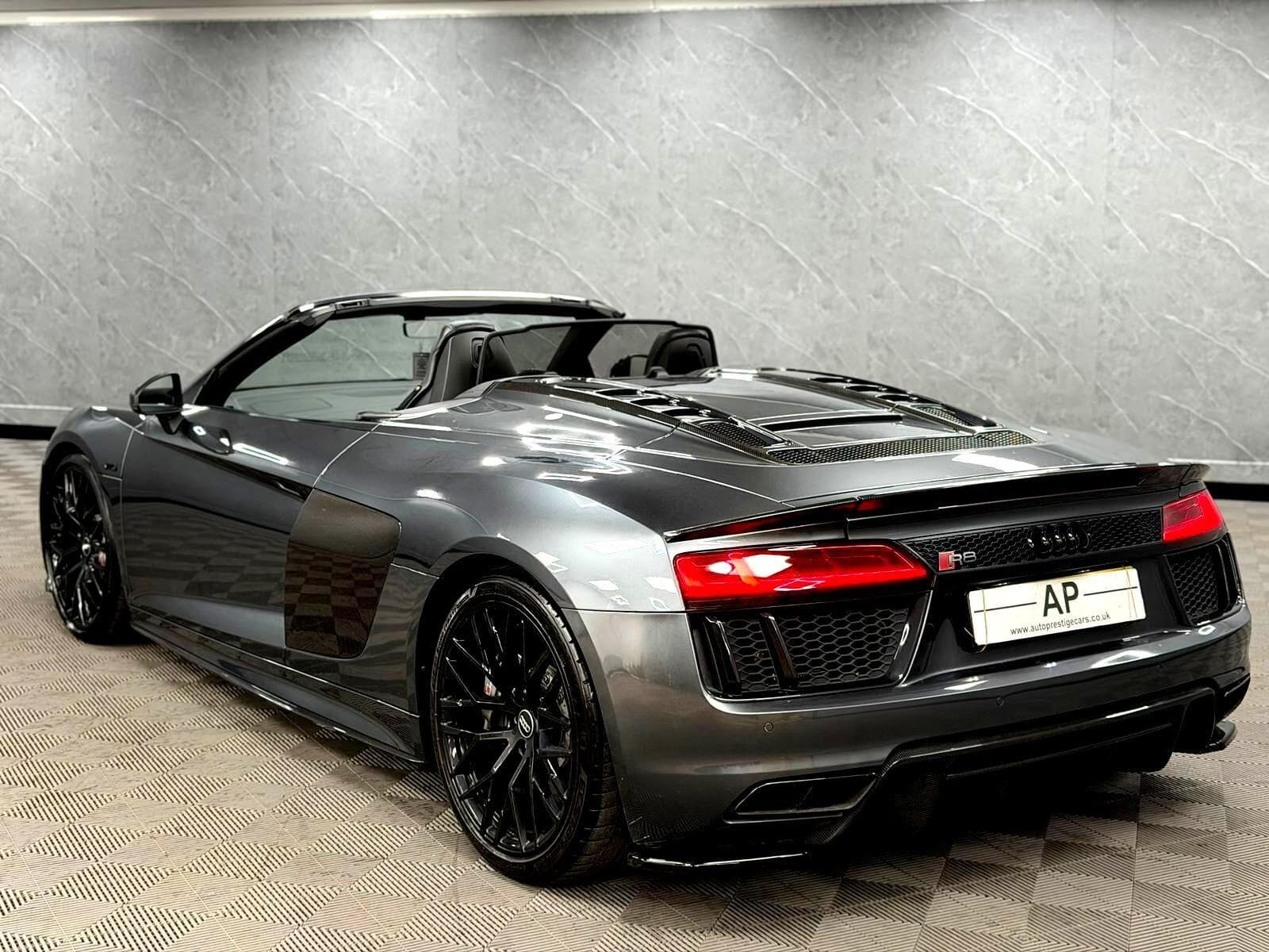 2018 Audi R8 - Thumbnail 33