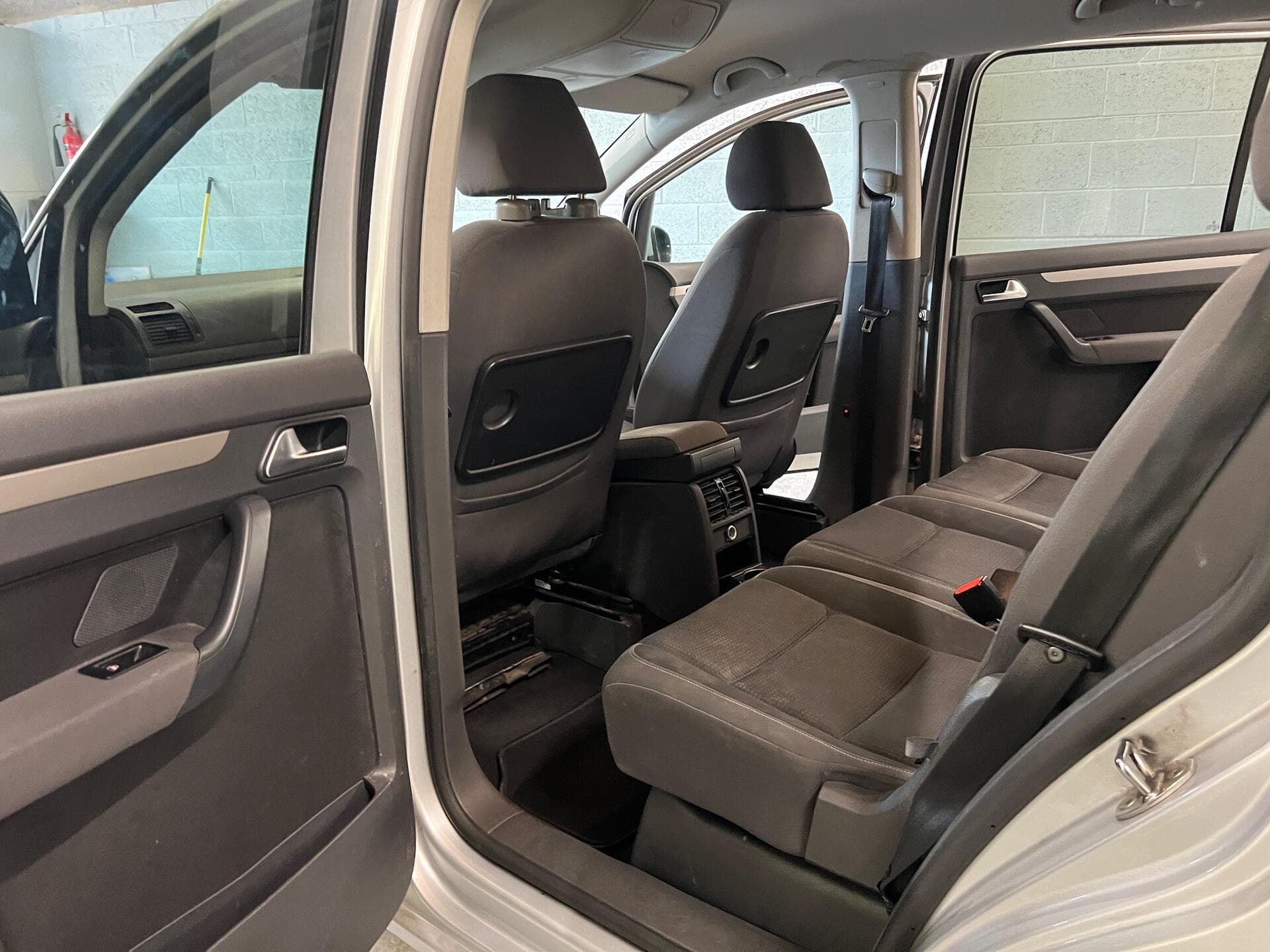 2010 Volkswagen Touran - Thumbnail 31