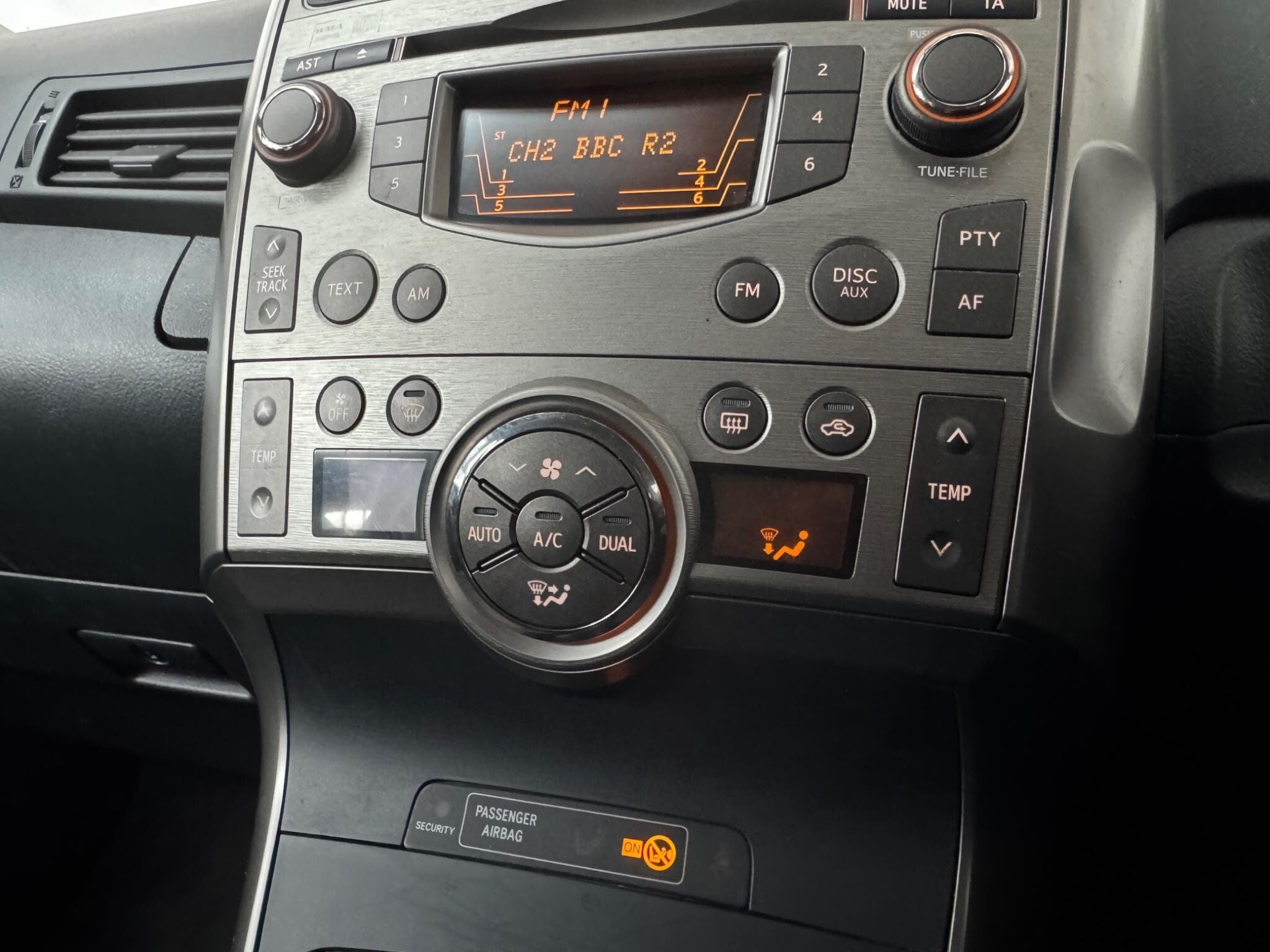 2010 Toyota Verso - Thumbnail 15