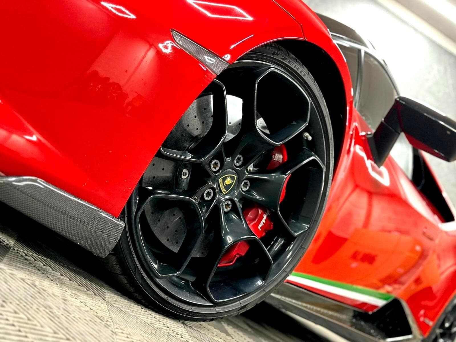 2014 Lamborghini Huracan - Thumbnail 4