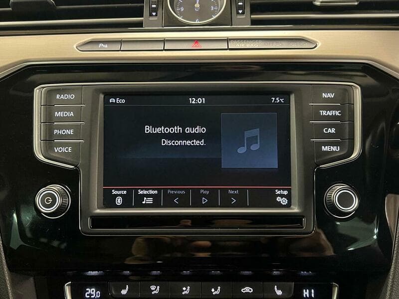 2015 Volkswagen Passat - Thumbnail 40