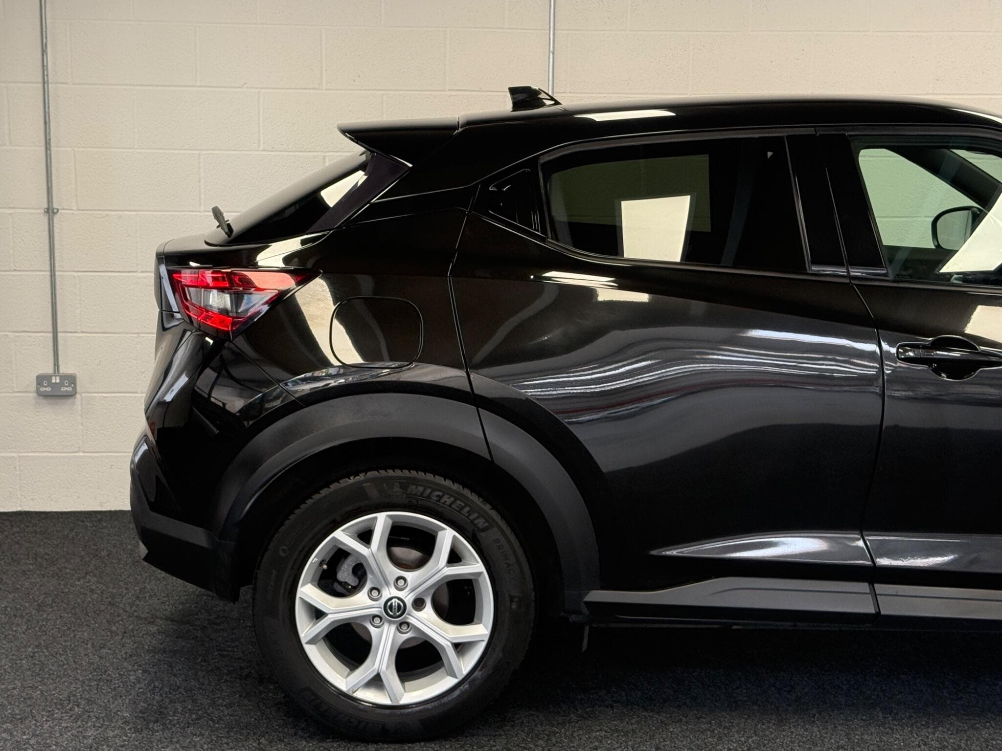 2020 Nissan Juke - Thumbnail 33