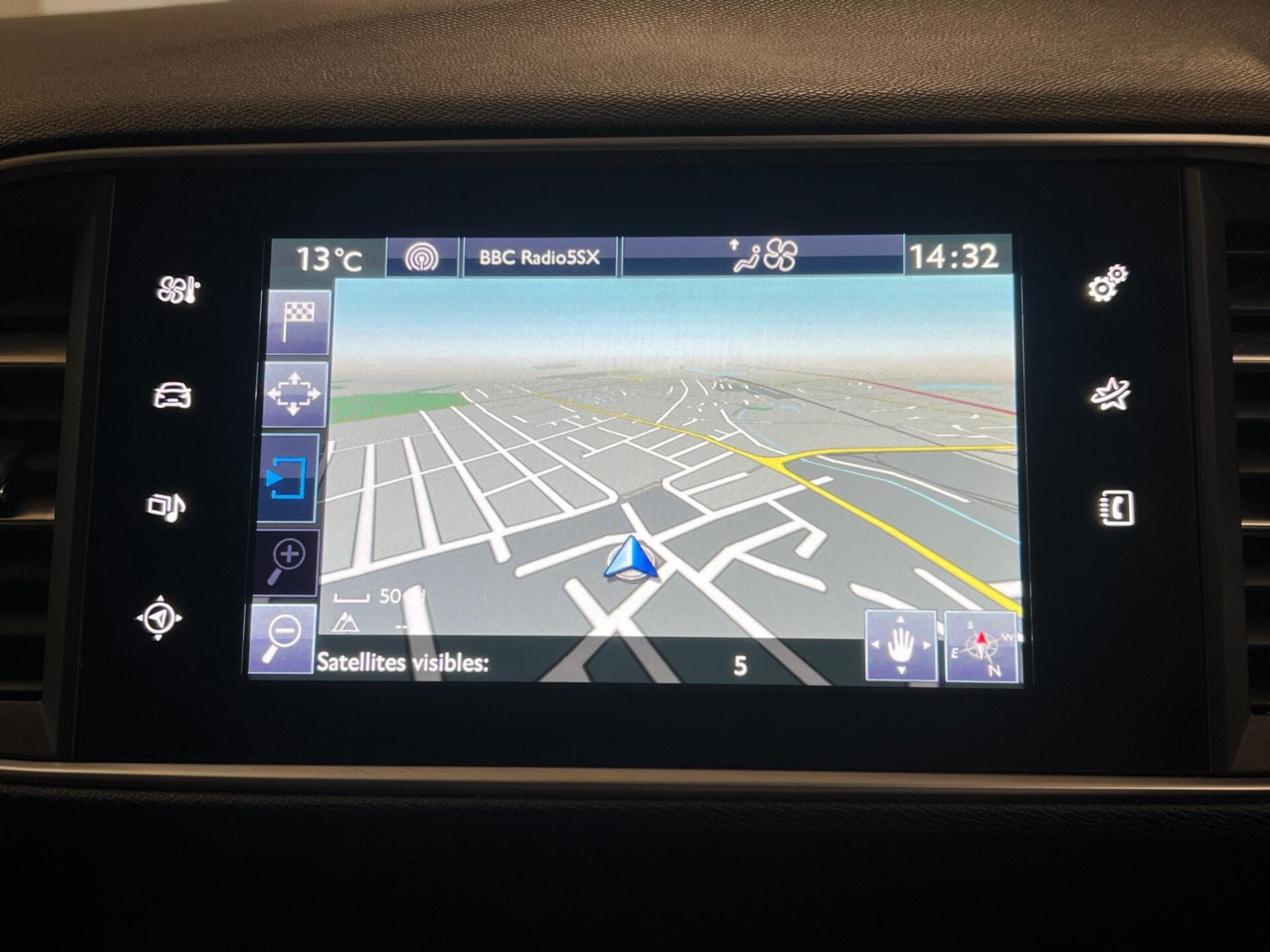 2017 Peugeot 308 SW - Thumbnail 39