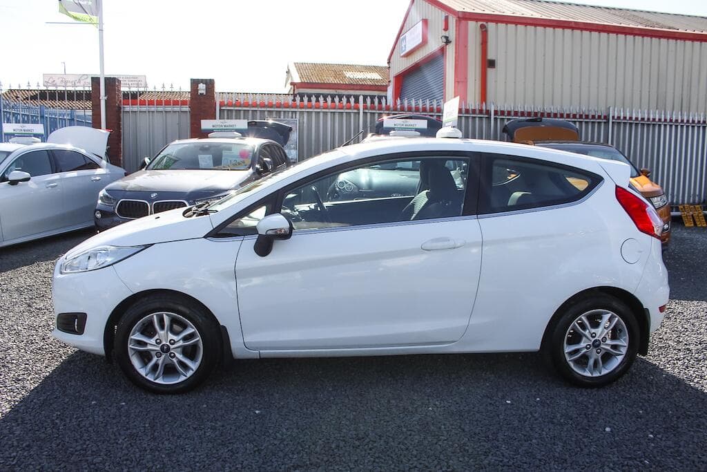 2014 Ford Fiesta - Thumbnail 5