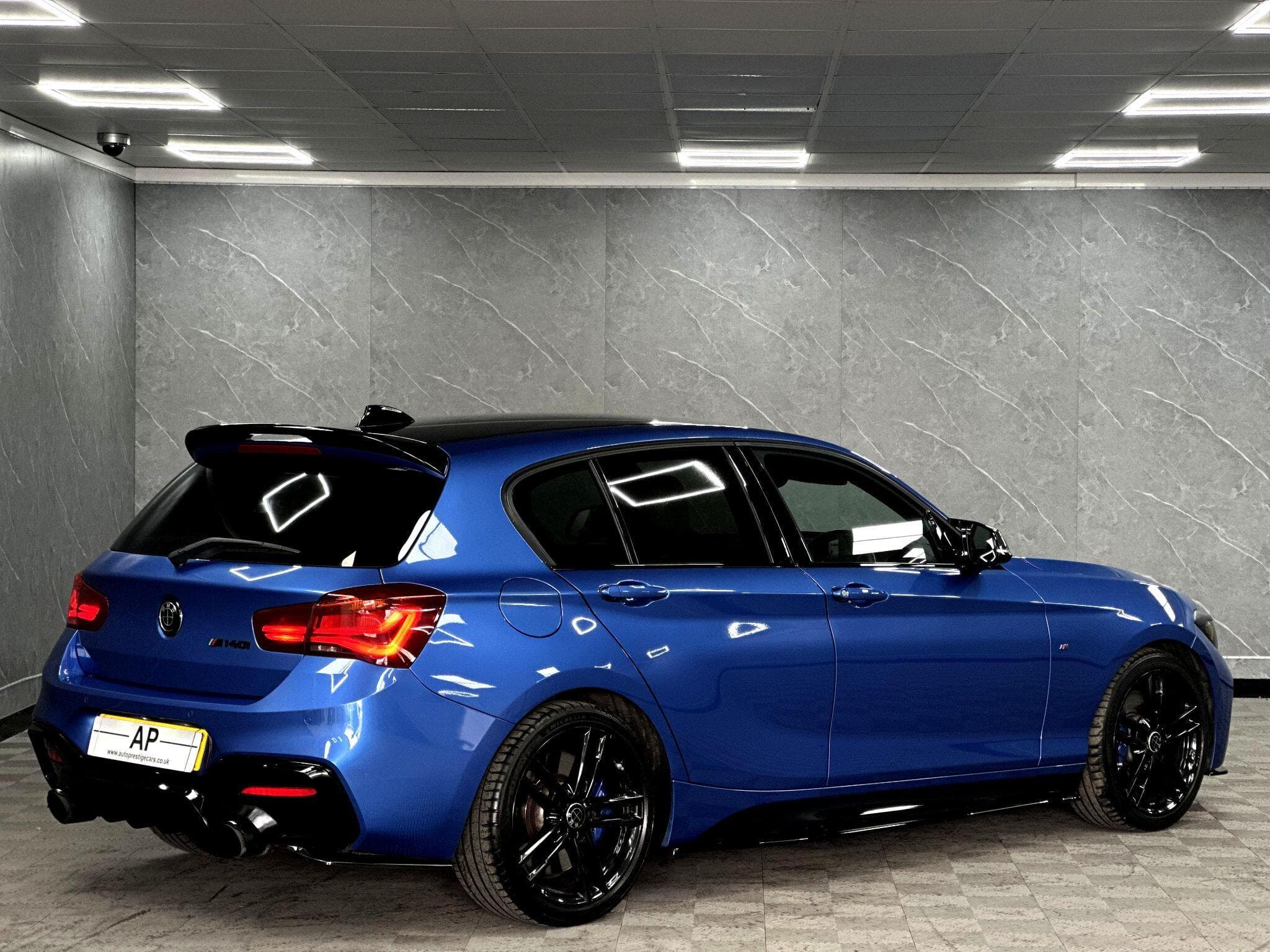 2017 BMW 1 Series - Thumbnail 14