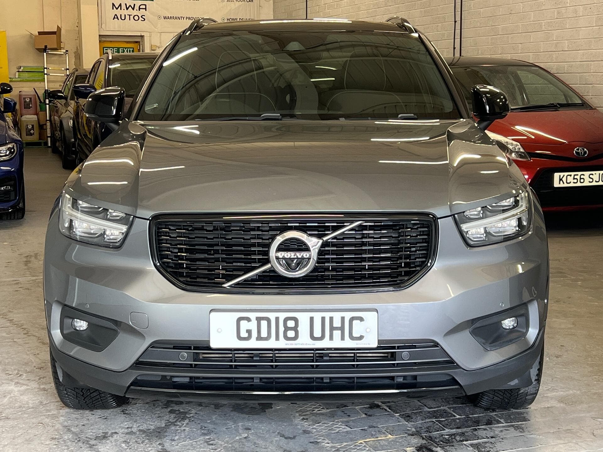 2018 Volvo XC40 - Image 3
