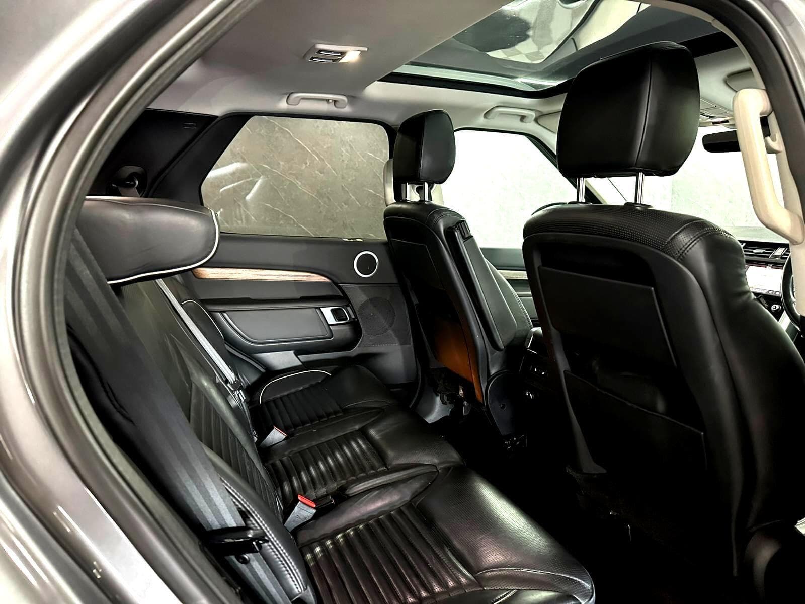 2017 Land Rover Discovery - Thumbnail 34