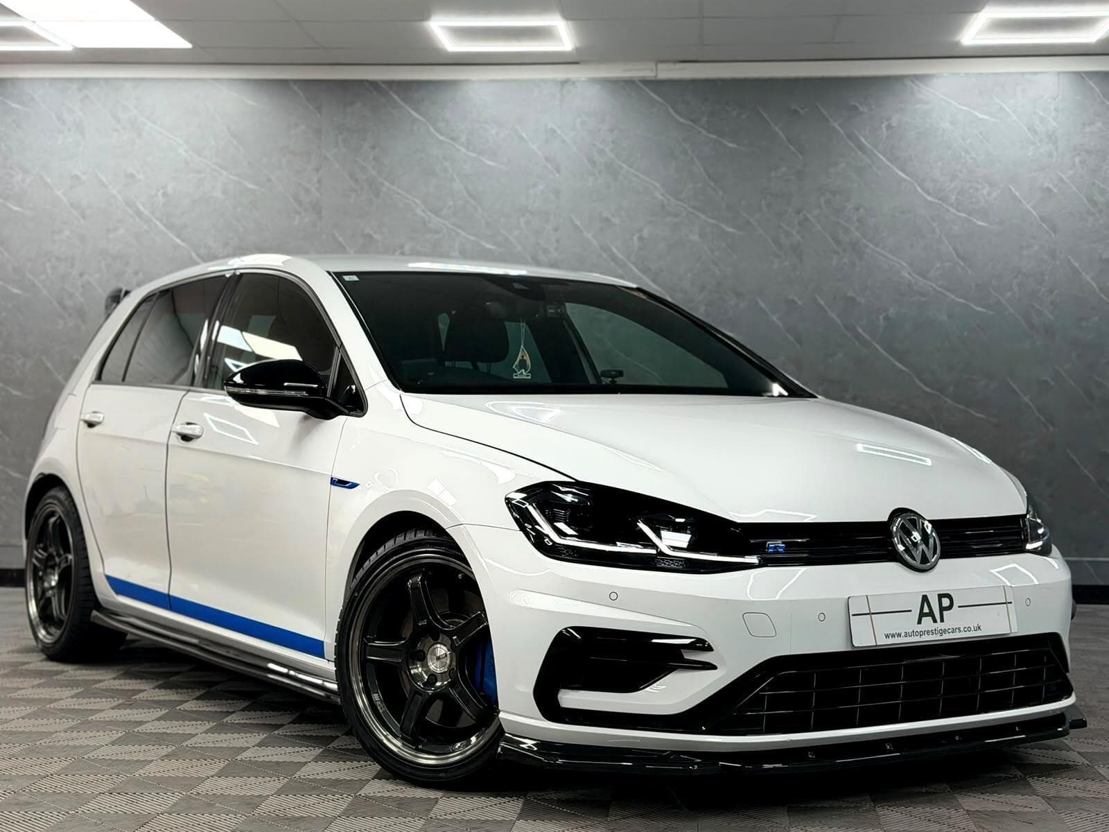 2019 Volkswagen Golf - Thumbnail 2