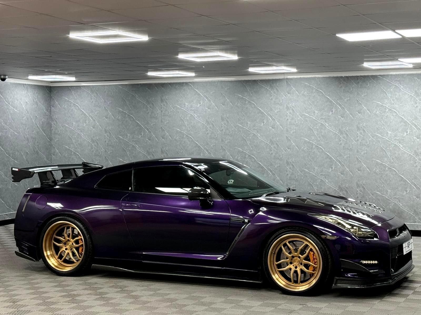 2011 Nissan GT-R - Thumbnail 53