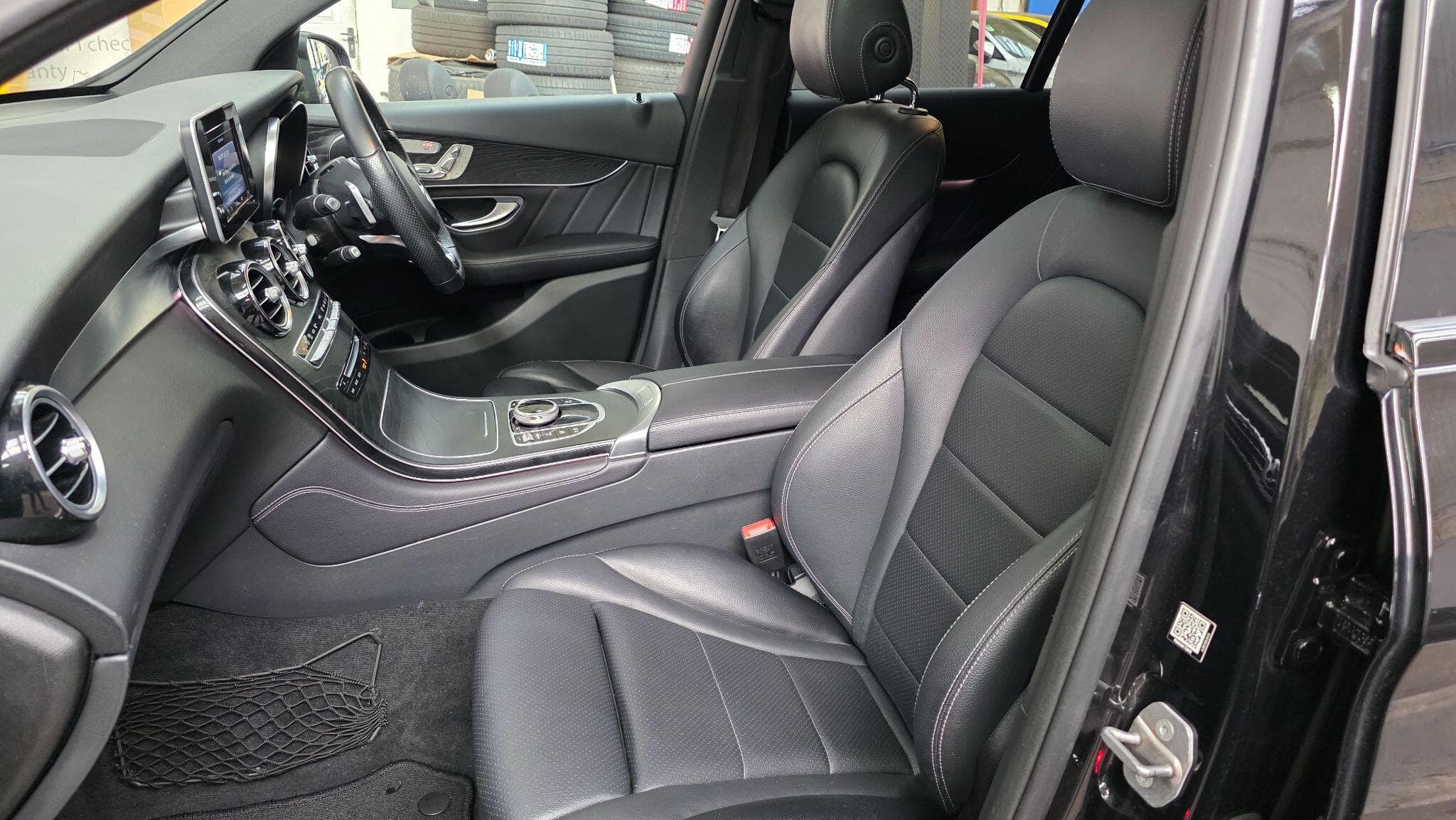 2017 Mercedes-Benz GLC - Thumbnail 18