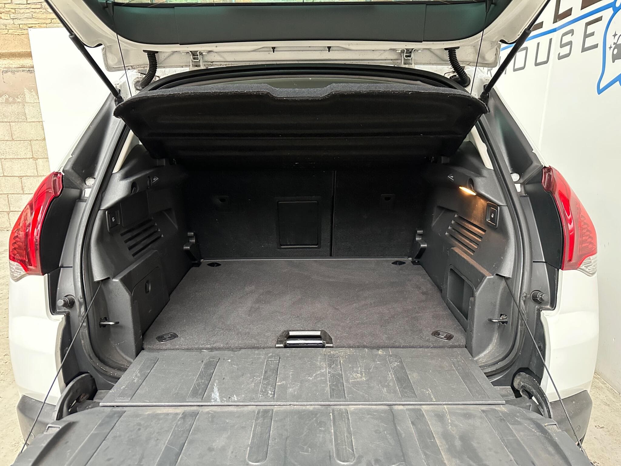 2016 Peugeot 3008 - Thumbnail 15