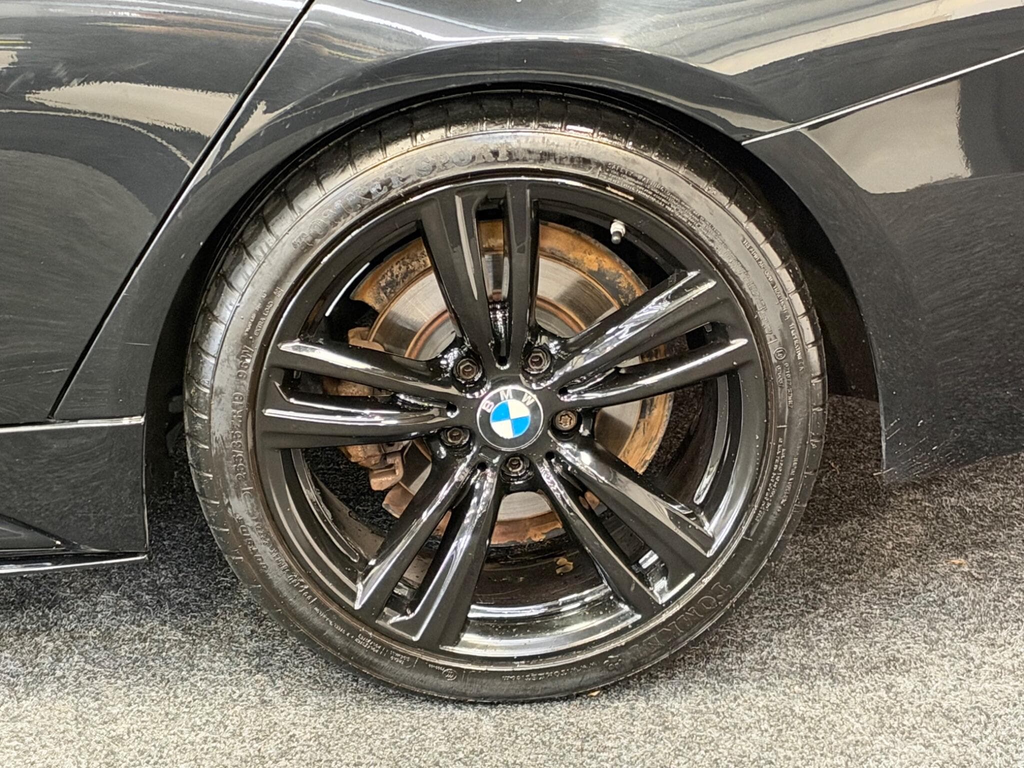 2017 BMW 3 Series - Thumbnail 5