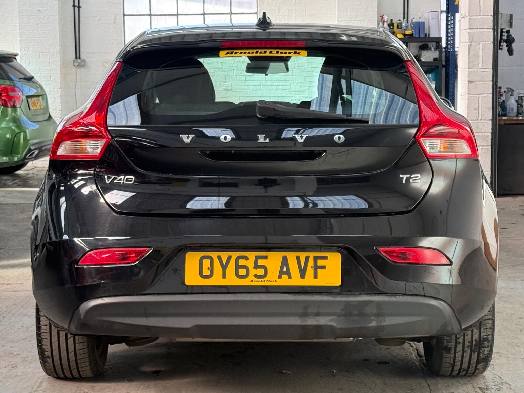 2015 Volvo V40 - Thumbnail 7