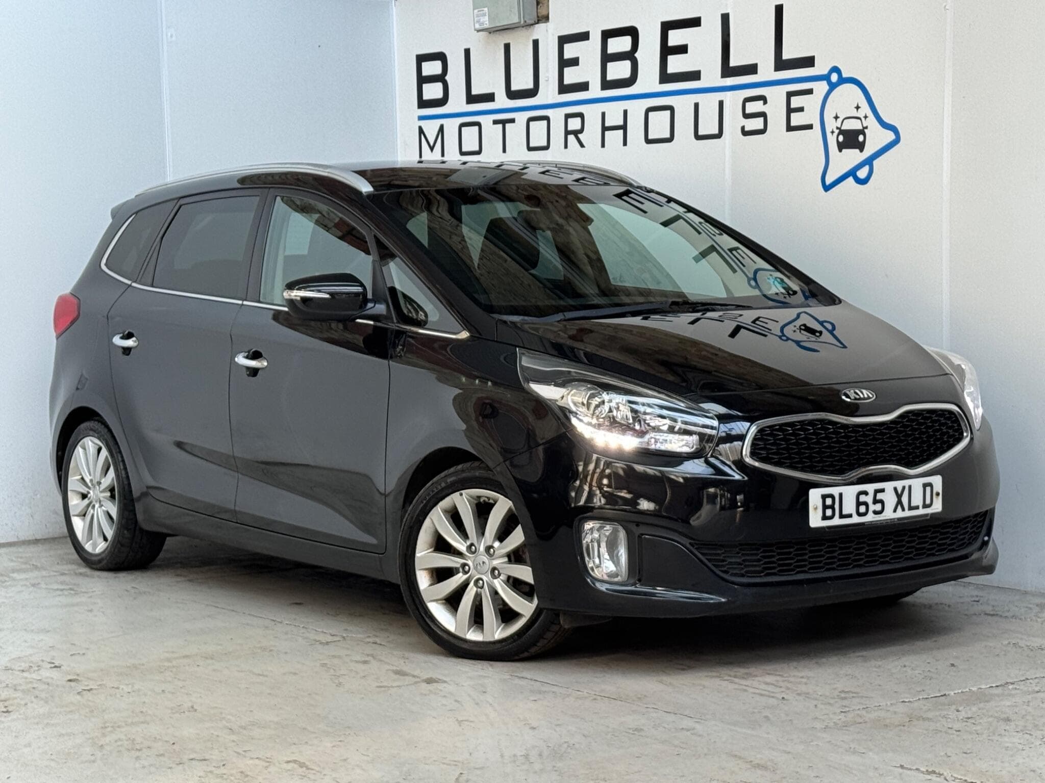 2016 Kia Carens - Main