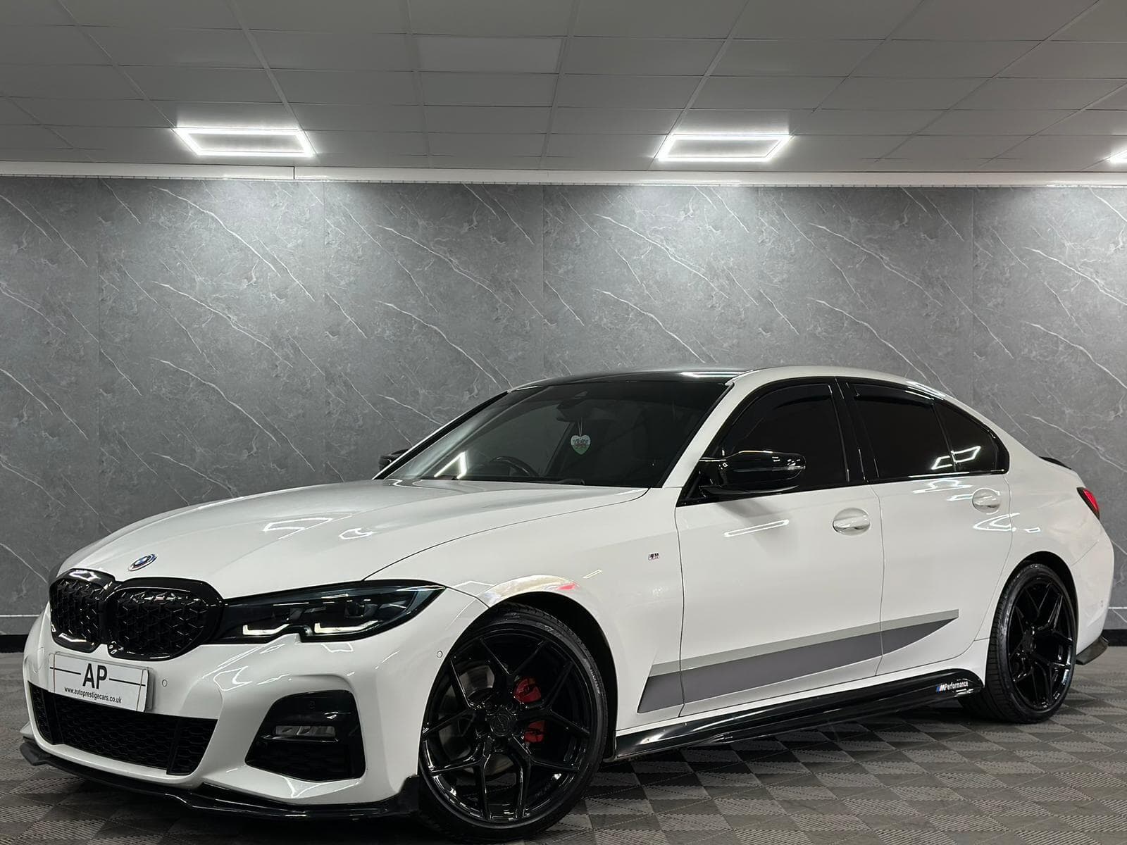 2020 BMW 3 Series - Main