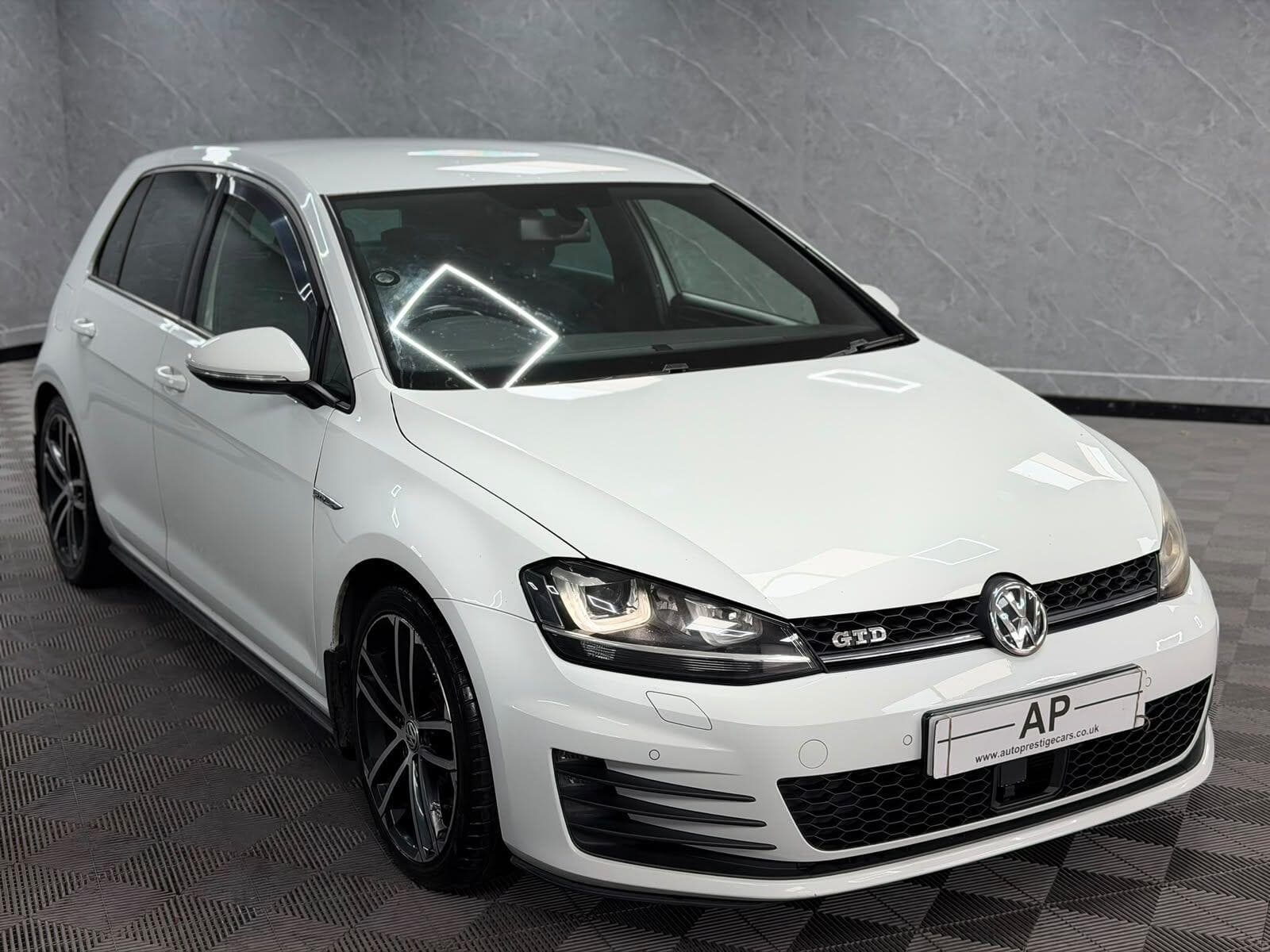 2015 Volkswagen Golf - Thumbnail 16