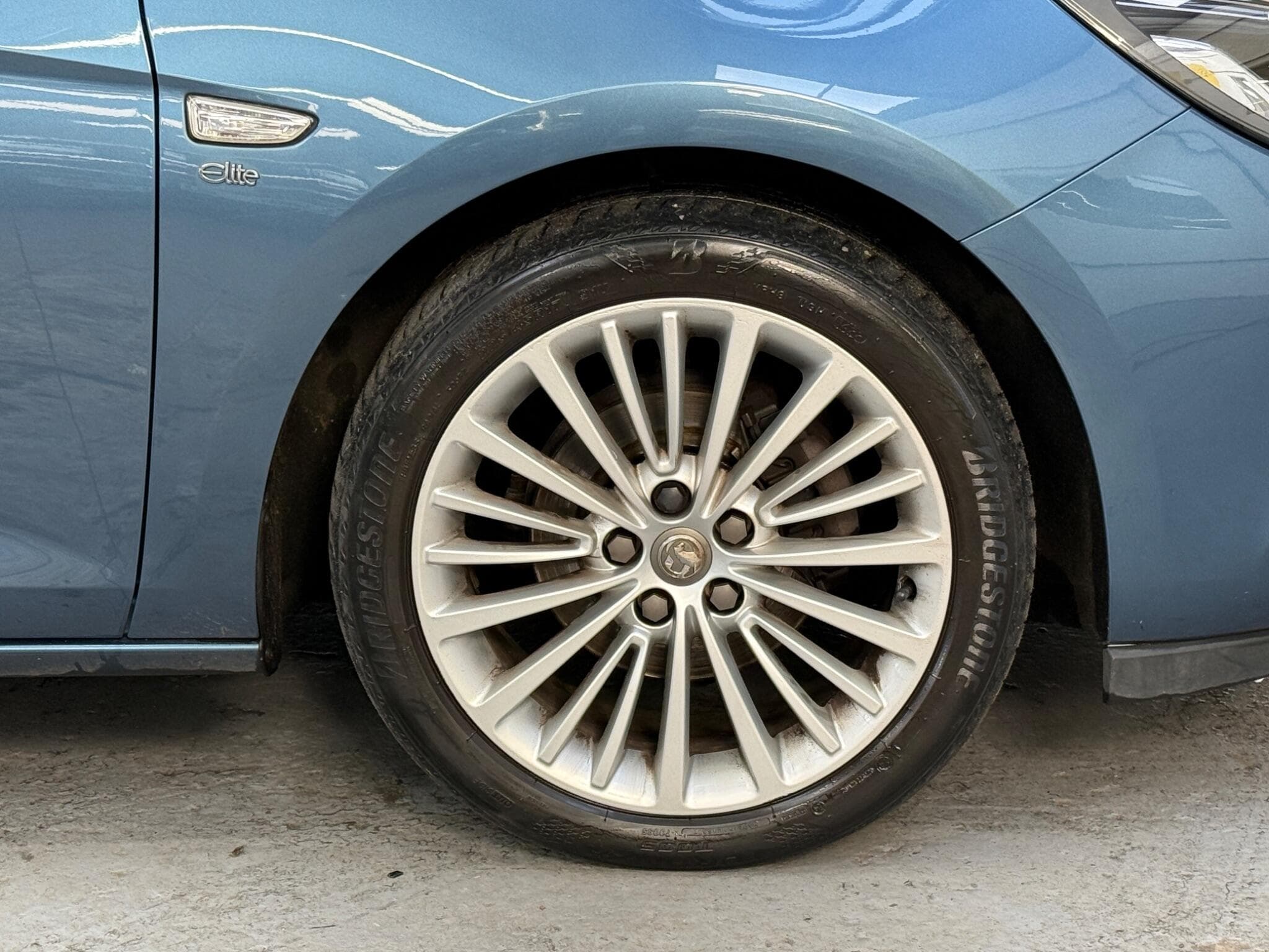 2016 Vauxhall Astra - Thumbnail 28