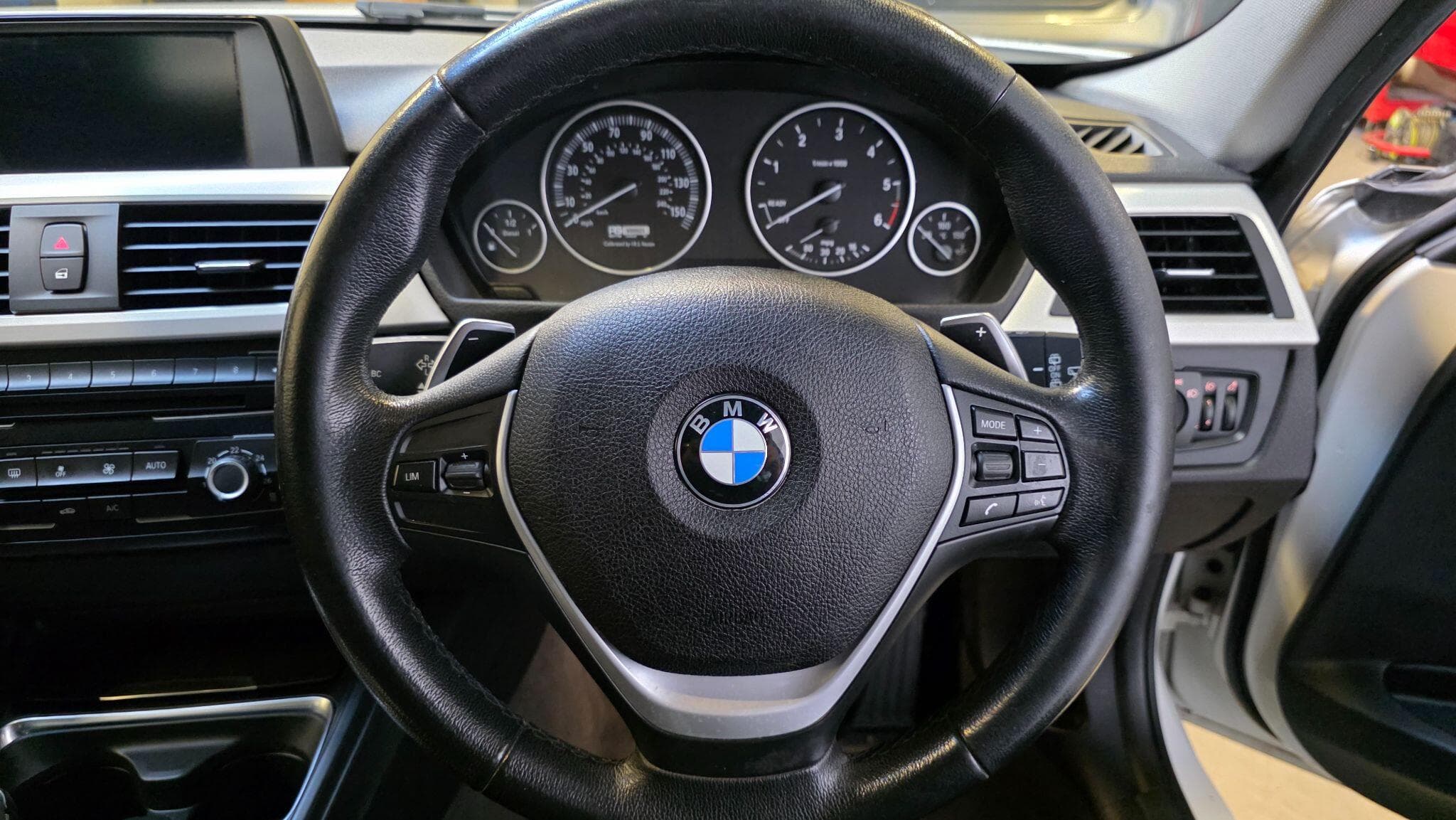 2019 BMW 3 Series - Thumbnail 14
