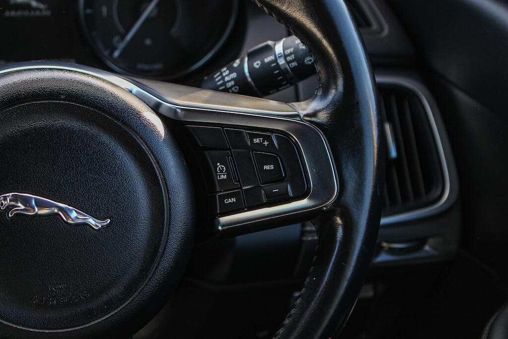 2020 Jaguar E-PACE - Thumbnail 26