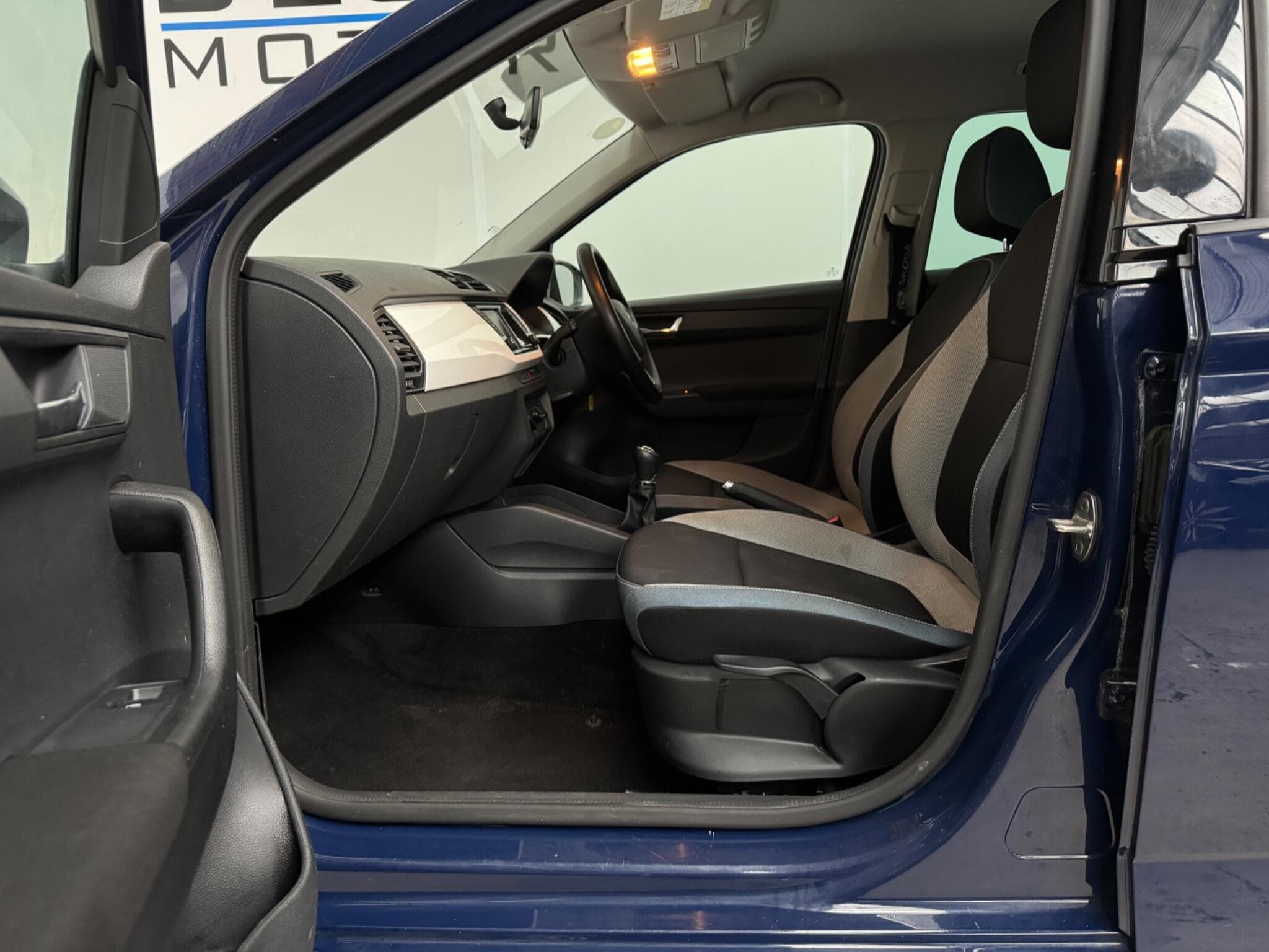 2015 Skoda Fabia - Thumbnail 10