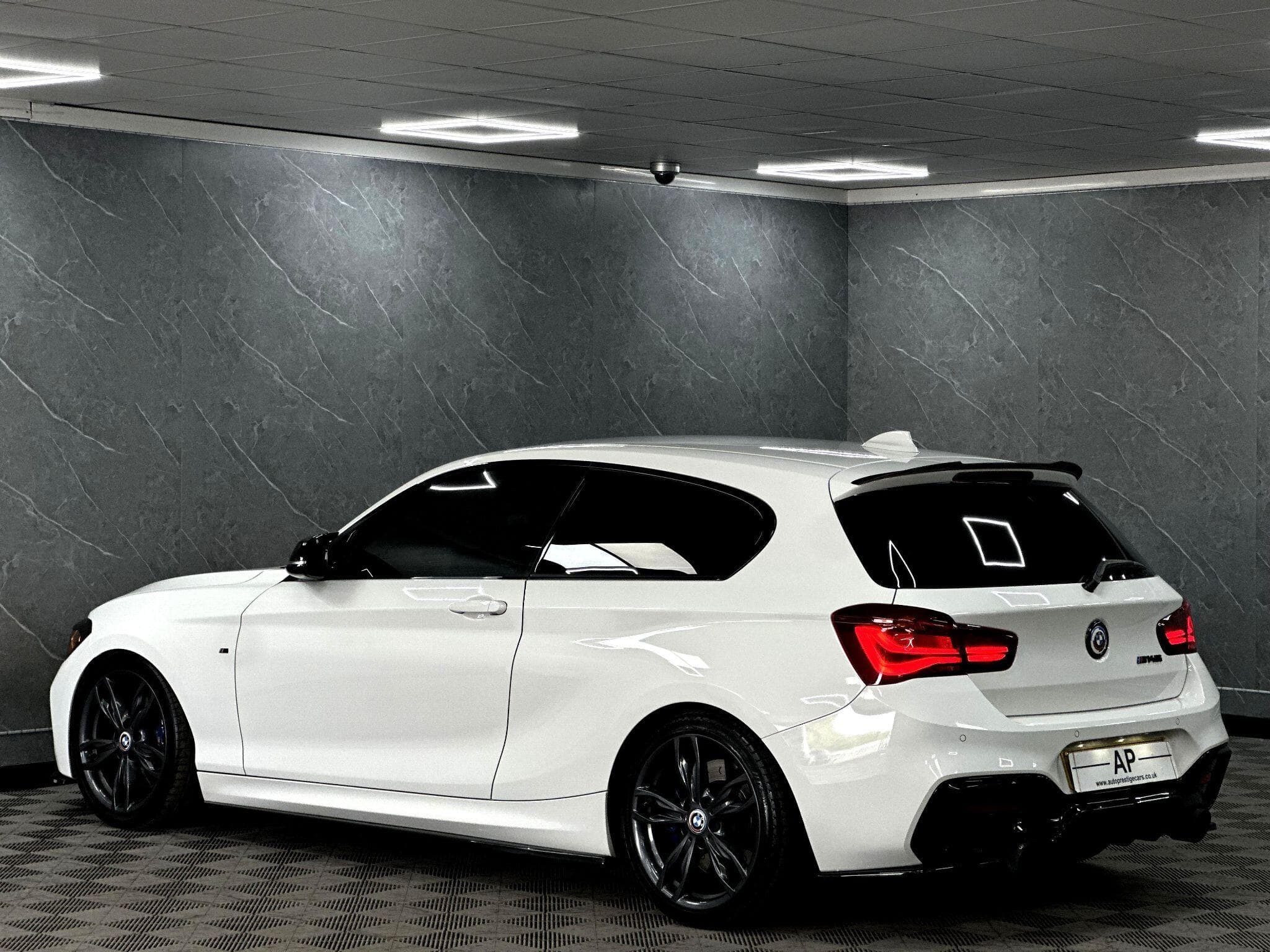2018 BMW 1 Series - Thumbnail 13