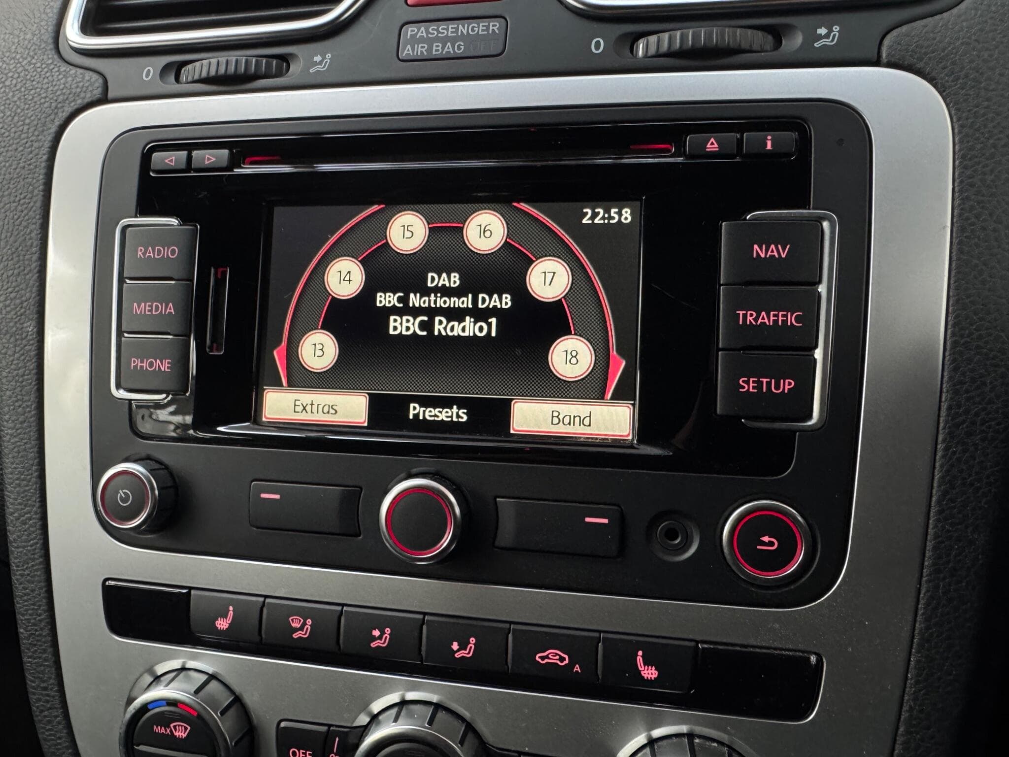 2014 Volkswagen Scirocco - Thumbnail 15