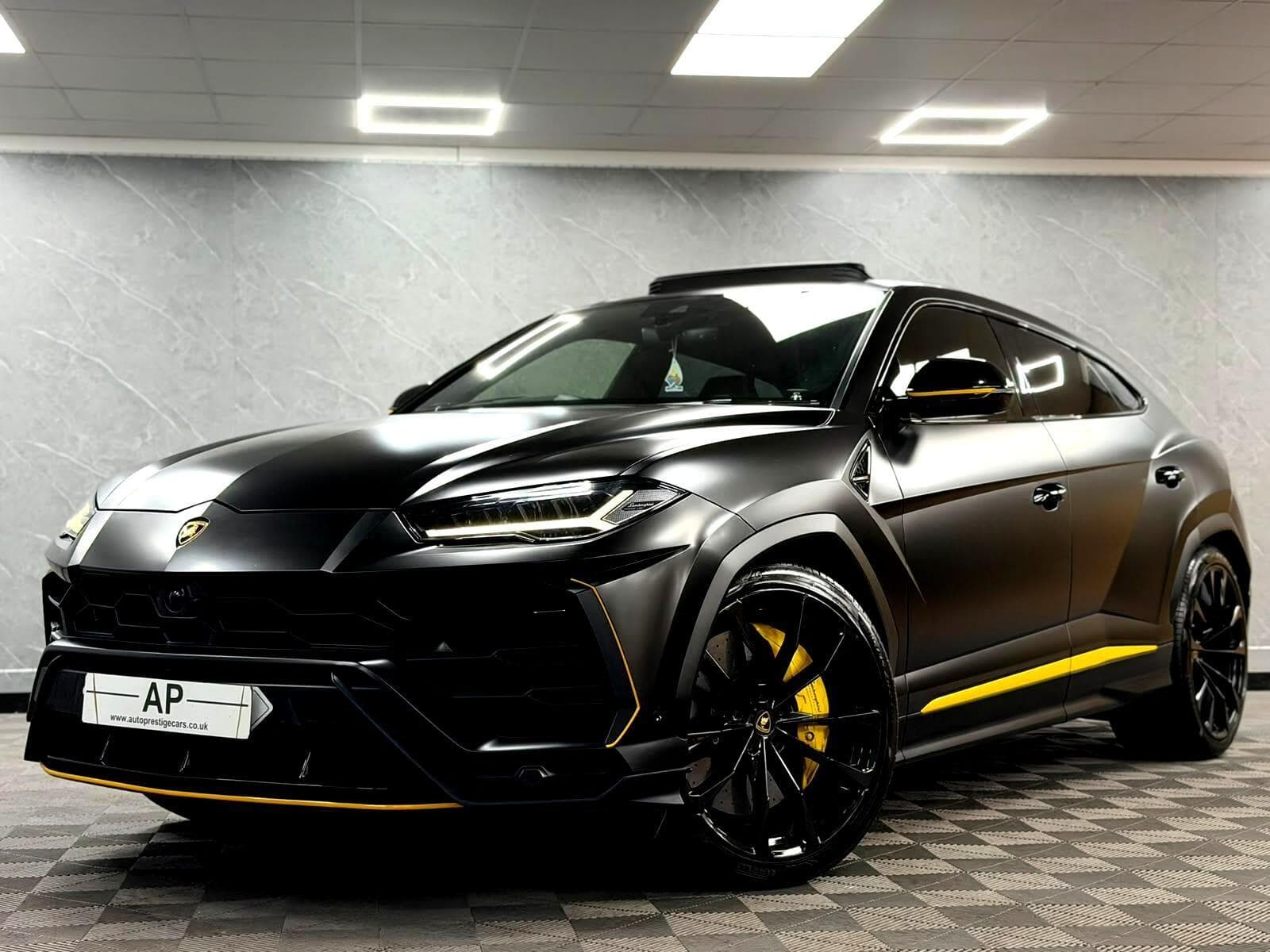 2022 Lamborghini Urus - Thumbnail 22