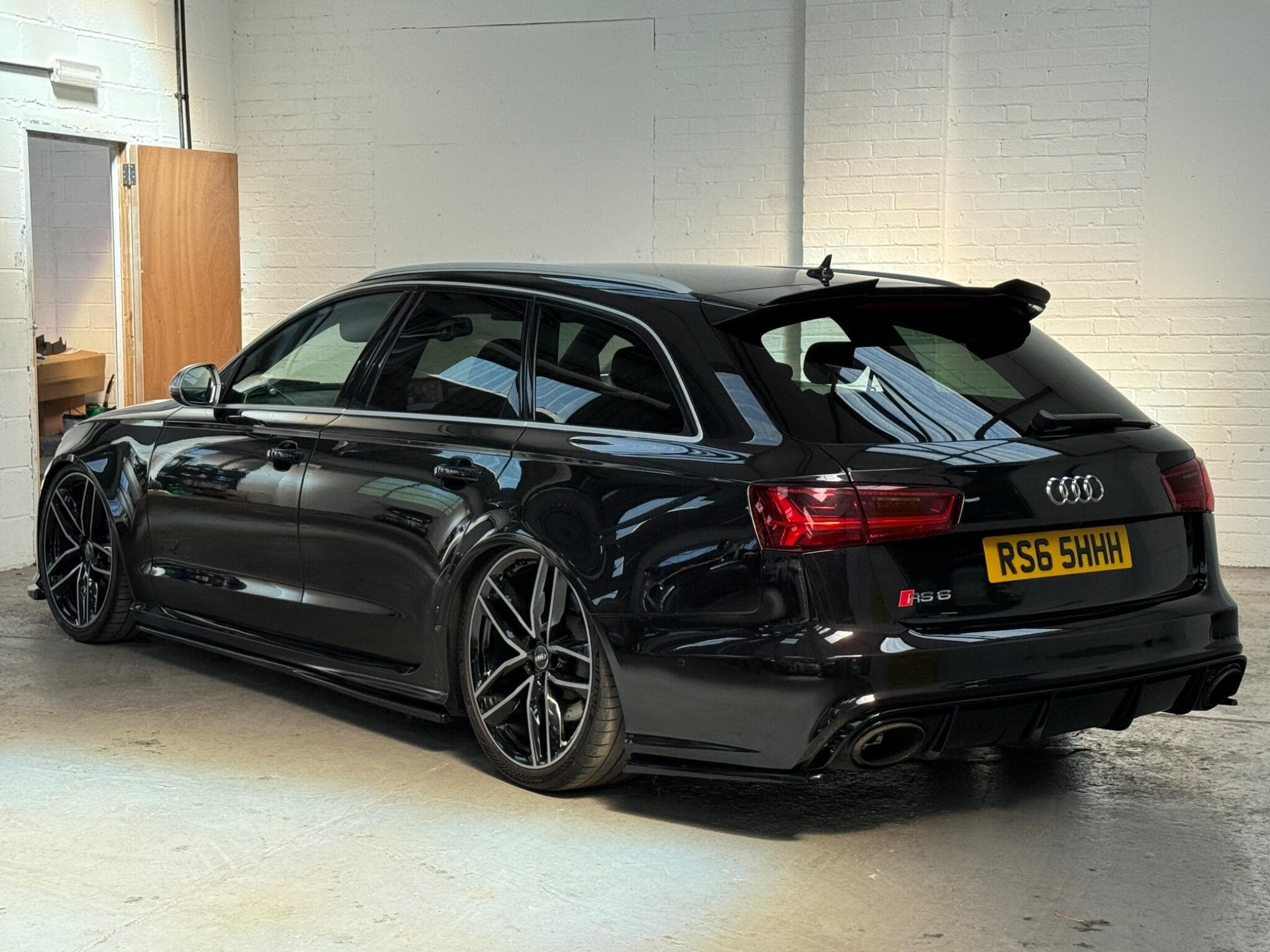 2017 Audi RS6 Avant - Thumbnail 6