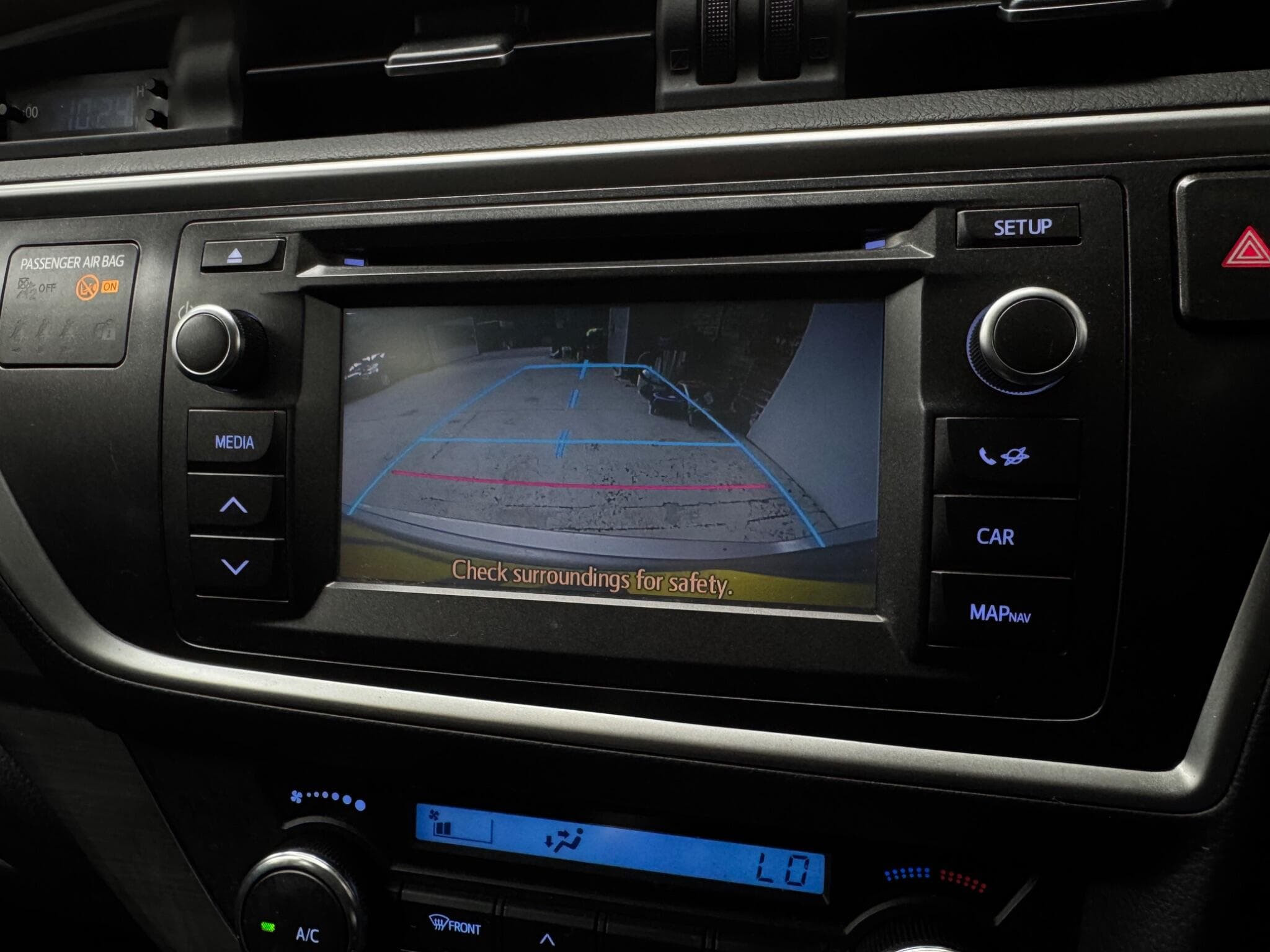2015 Toyota Auris - Thumbnail 16
