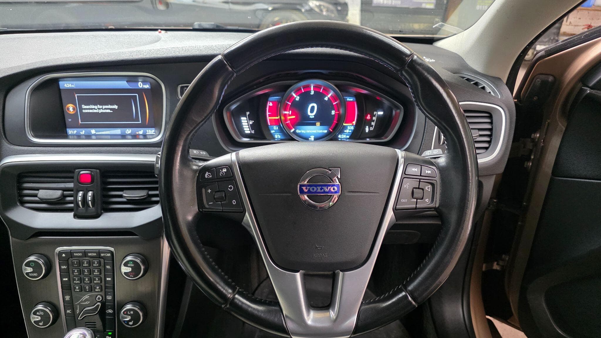2013 Volvo V40 - Thumbnail 9