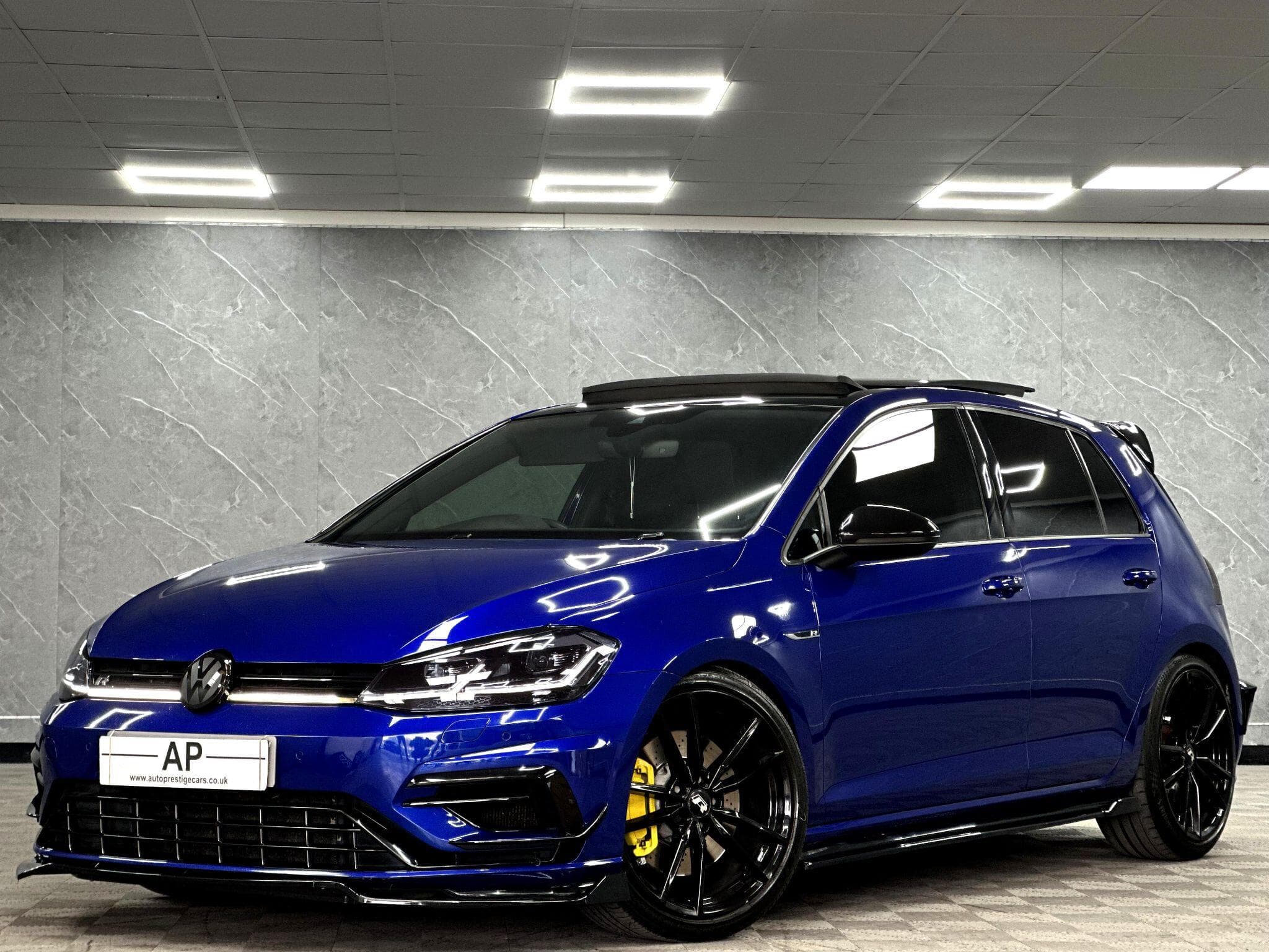 2019 Volkswagen Golf - Image 3