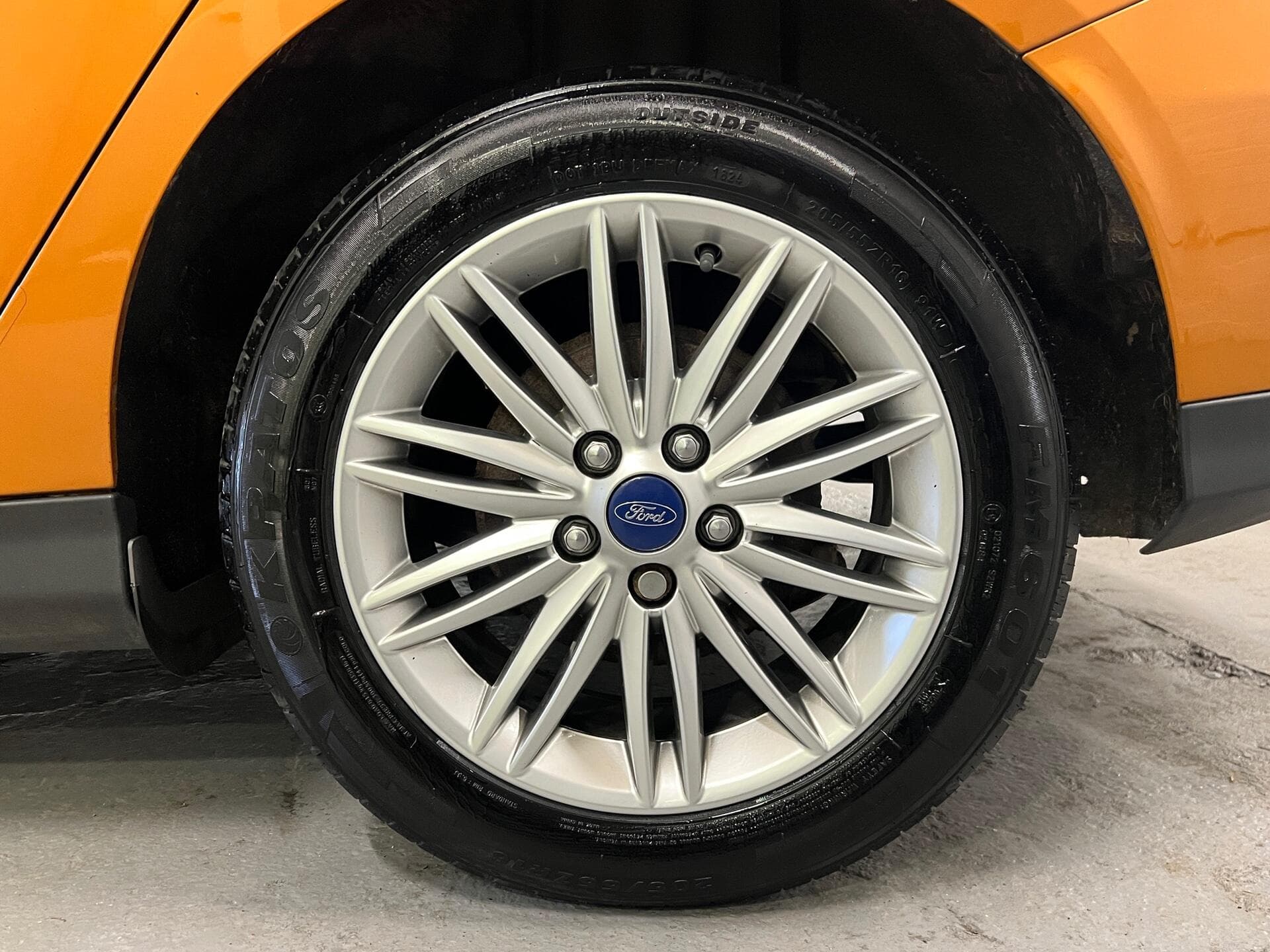 2017 Ford Focus - Thumbnail 20