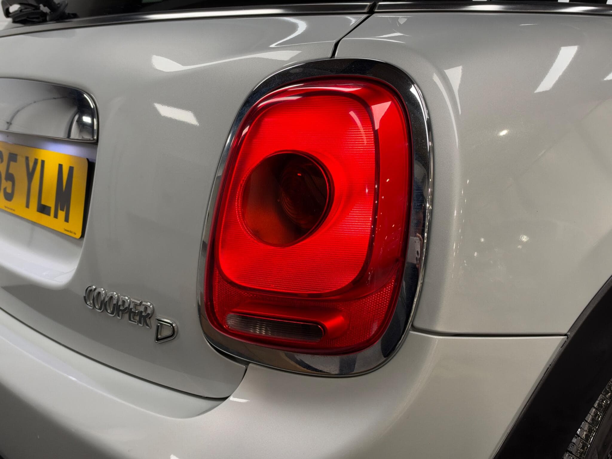 2015 MINI Hatch - Thumbnail 38