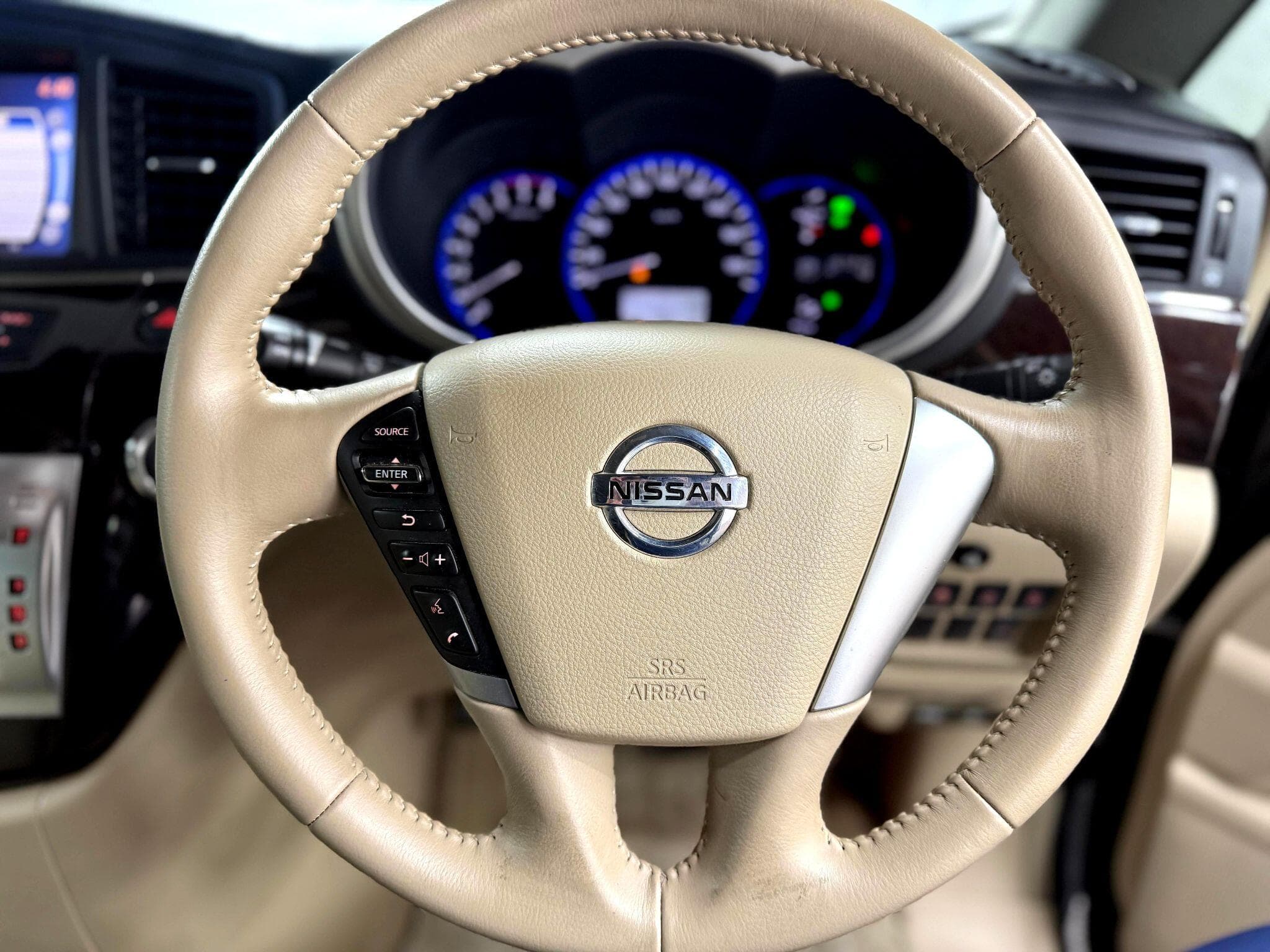 2011 Nissan Elgrand - Thumbnail 26