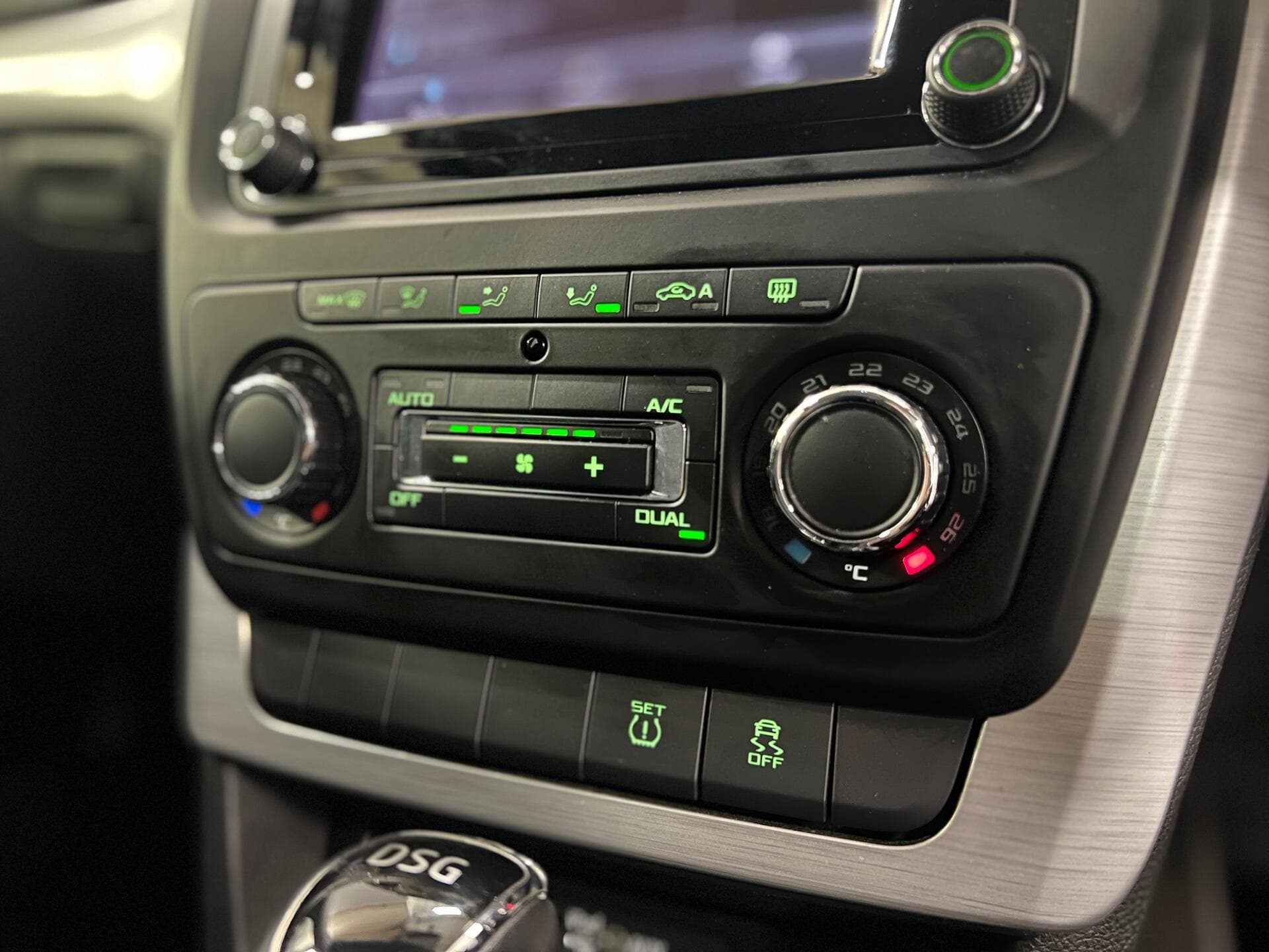 2015 Skoda Yeti - Thumbnail 42