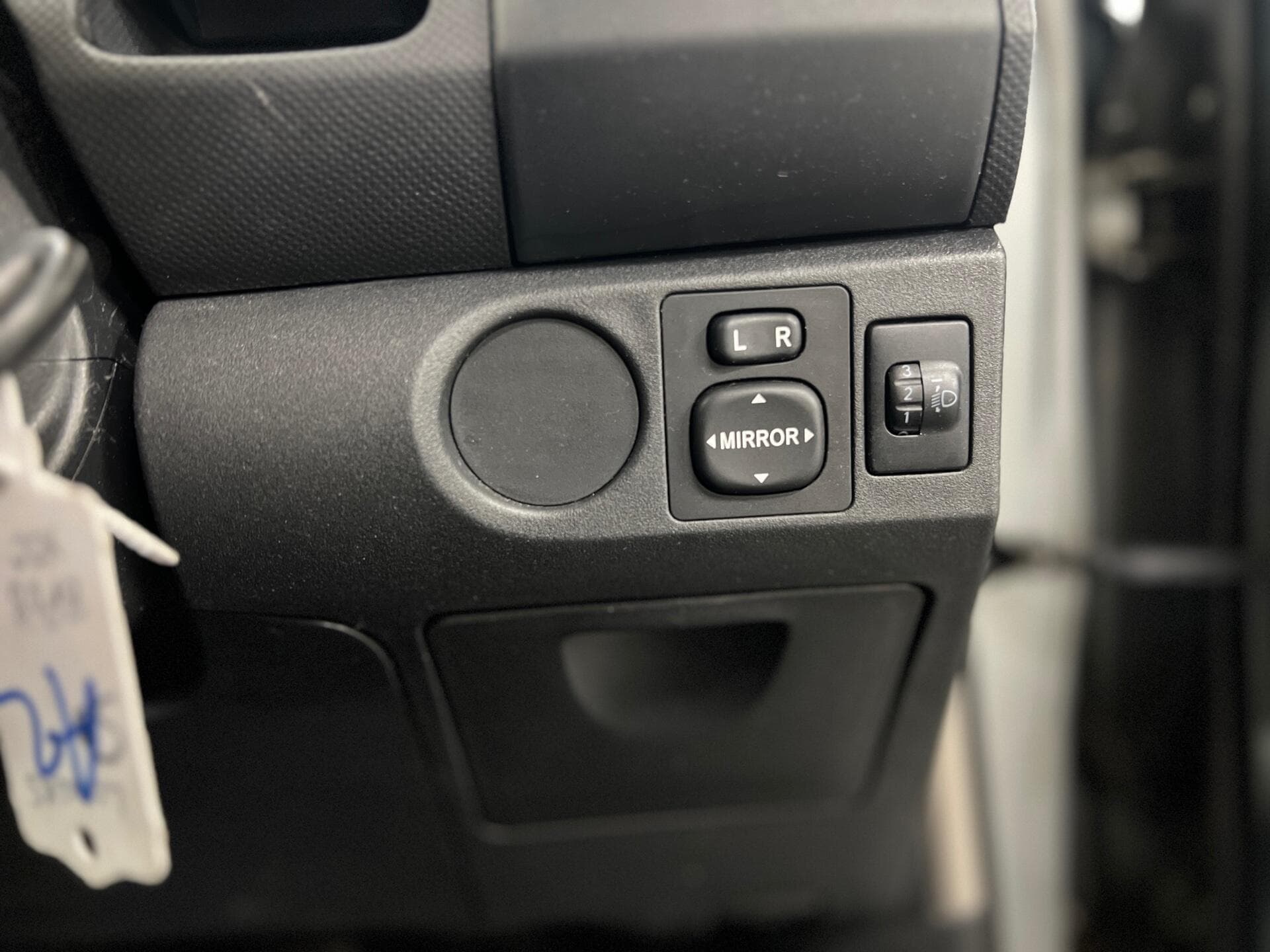 2008 Toyota Yaris - Thumbnail 25