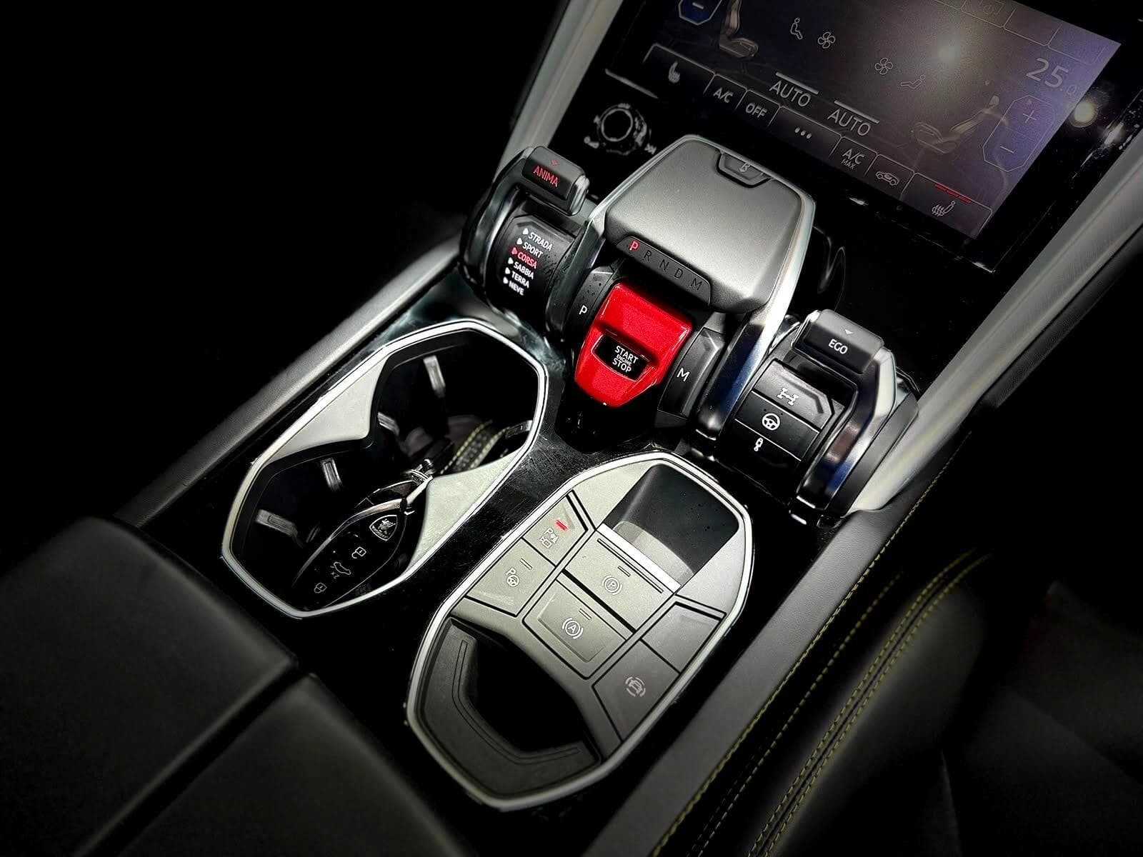 2022 Lamborghini Urus - Thumbnail 56