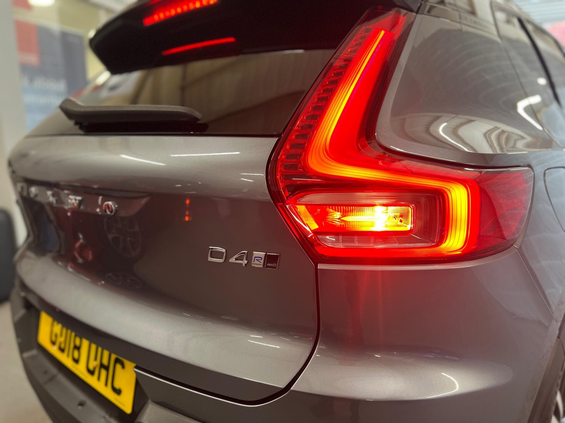 2018 Volvo XC40 - Thumbnail 22