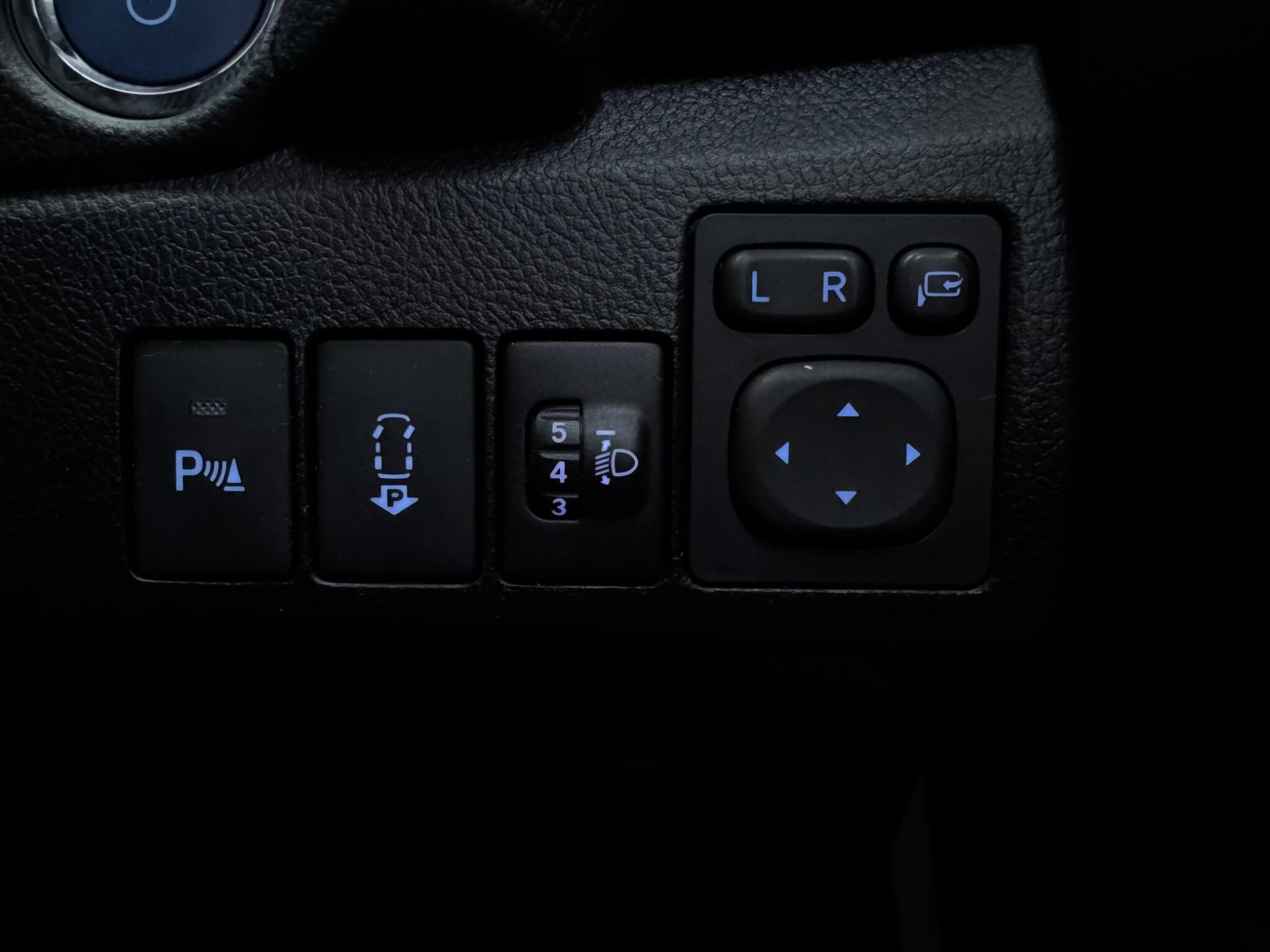 2015 Toyota Auris - Thumbnail 26