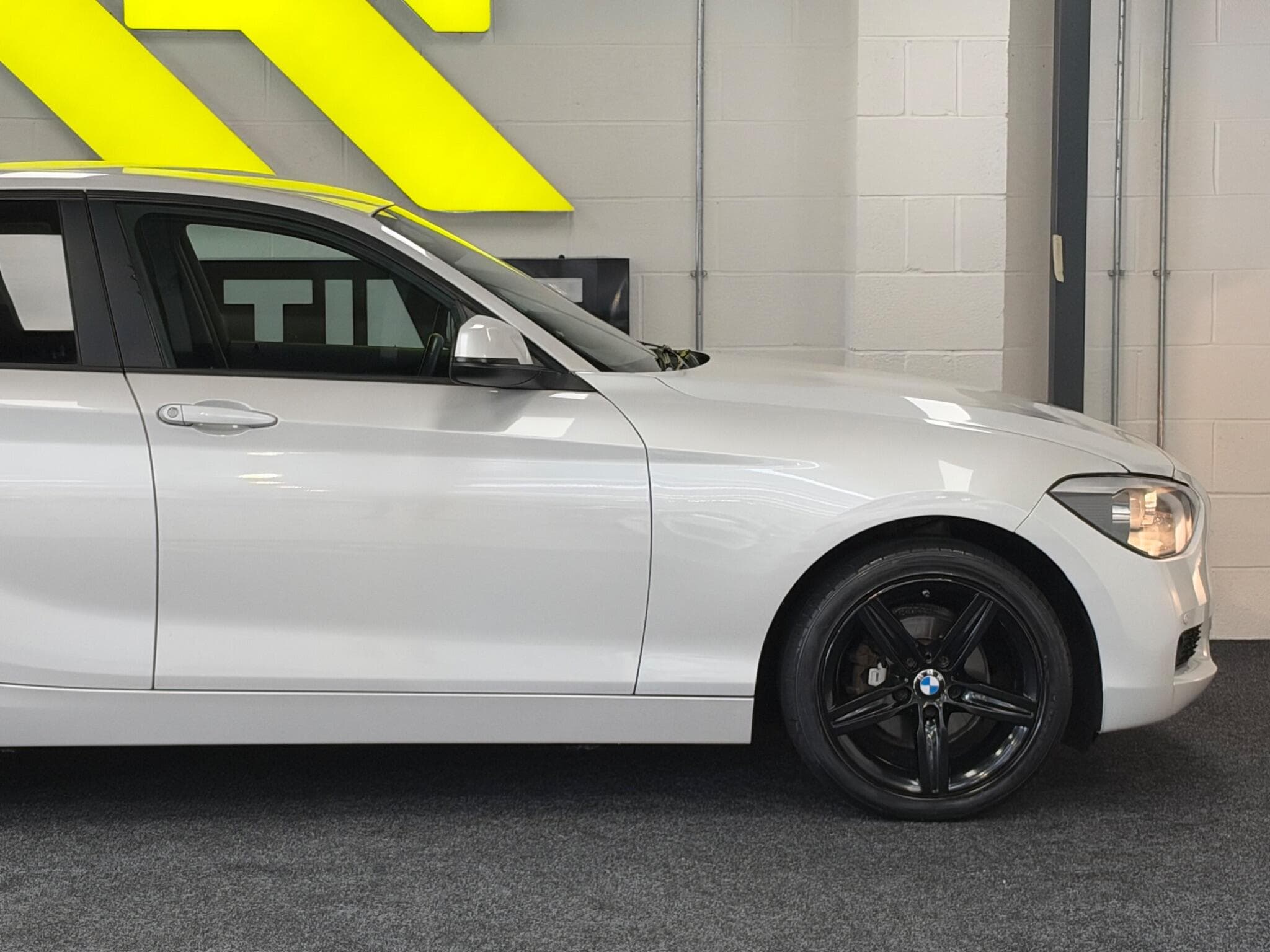 2014 BMW 1 Series - Thumbnail 11