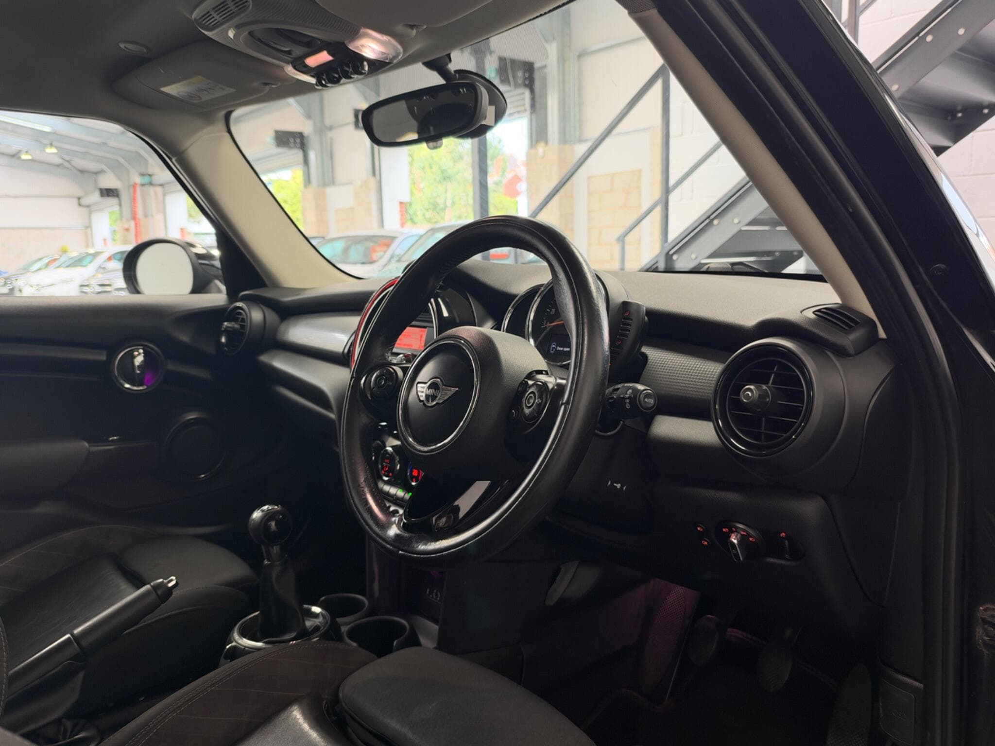 2016 MINI Hatch - Thumbnail 14