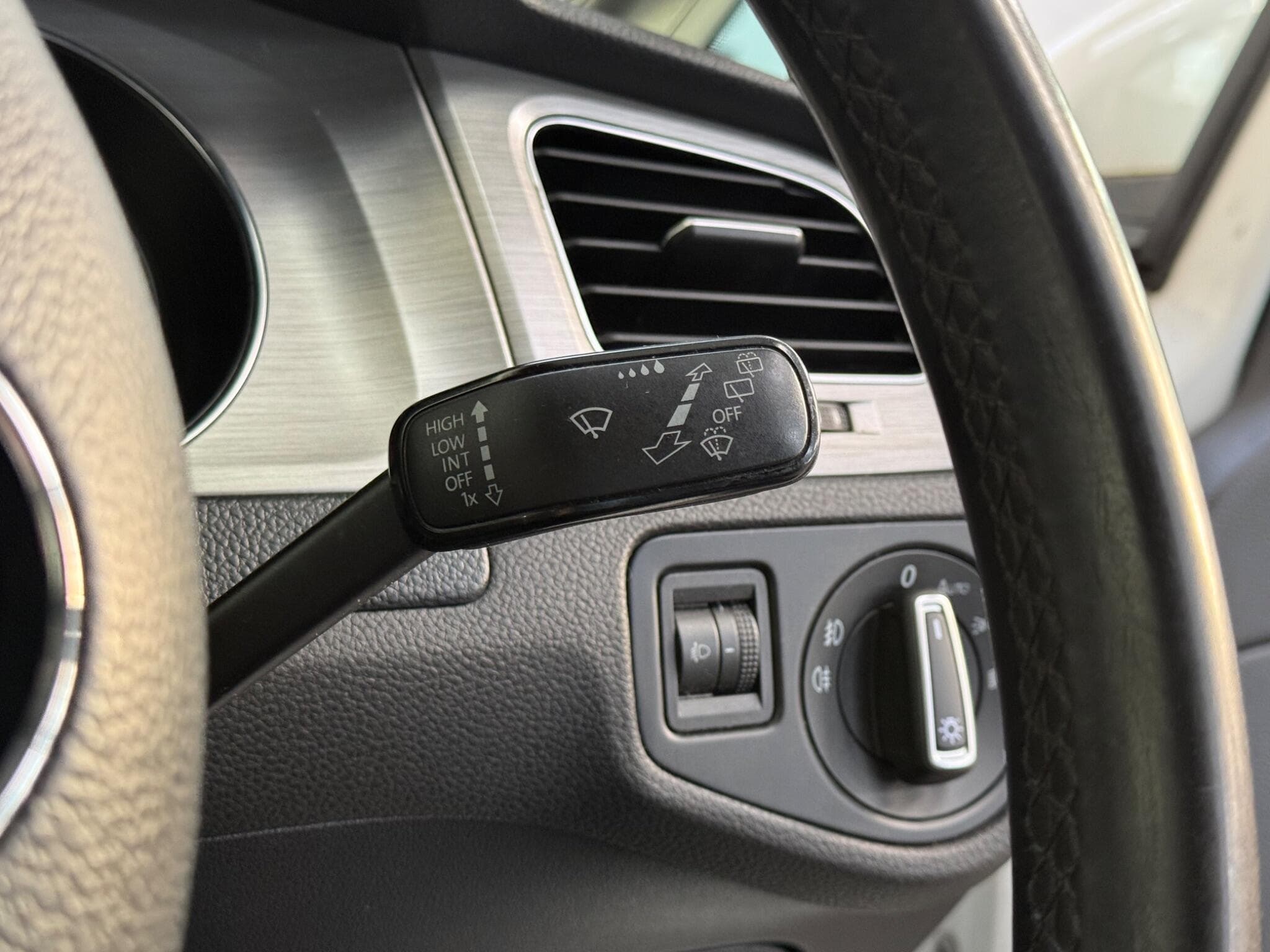 2014 Volkswagen Golf - Thumbnail 22