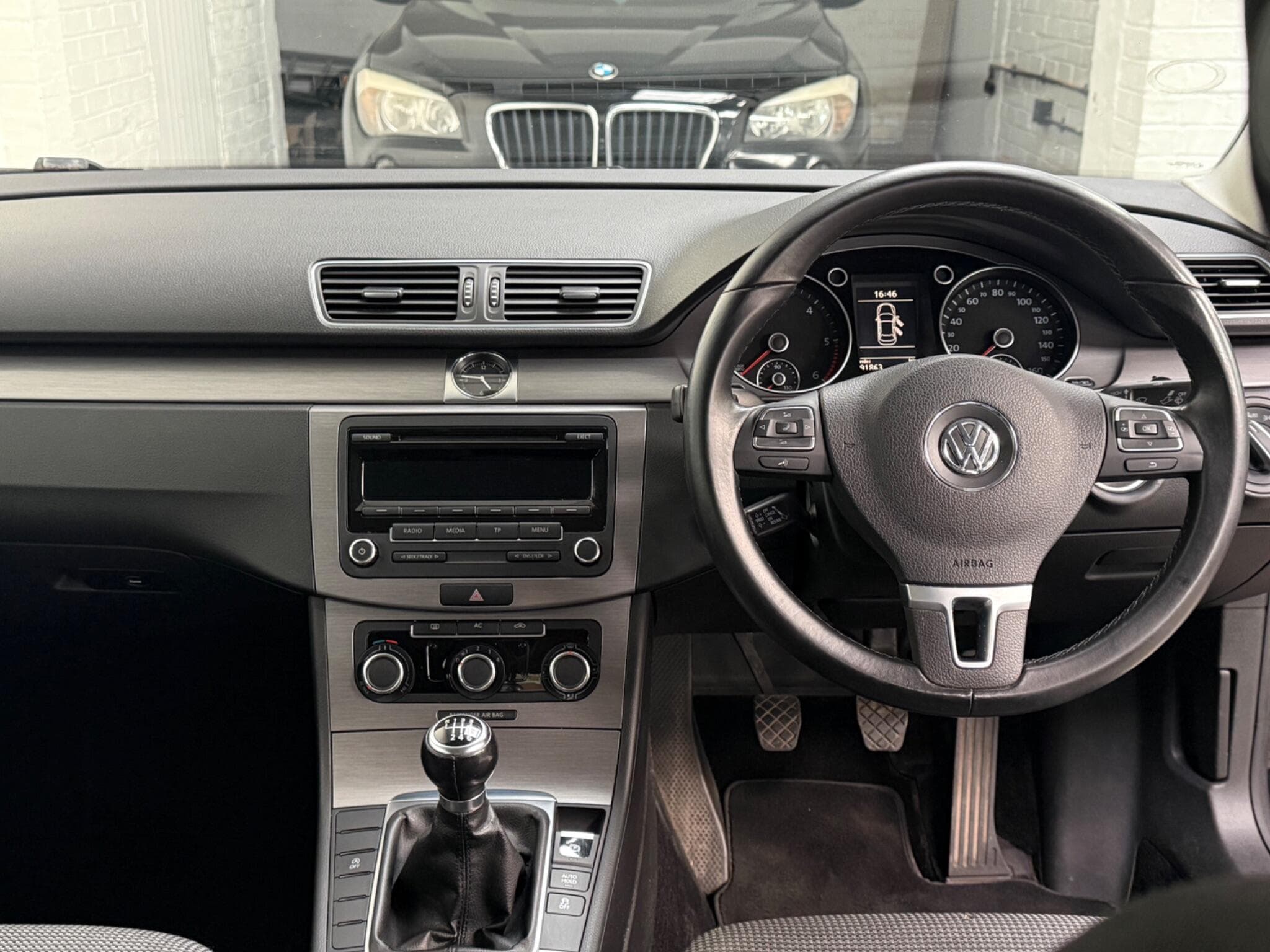 2012 Volkswagen Passat - Thumbnail 28