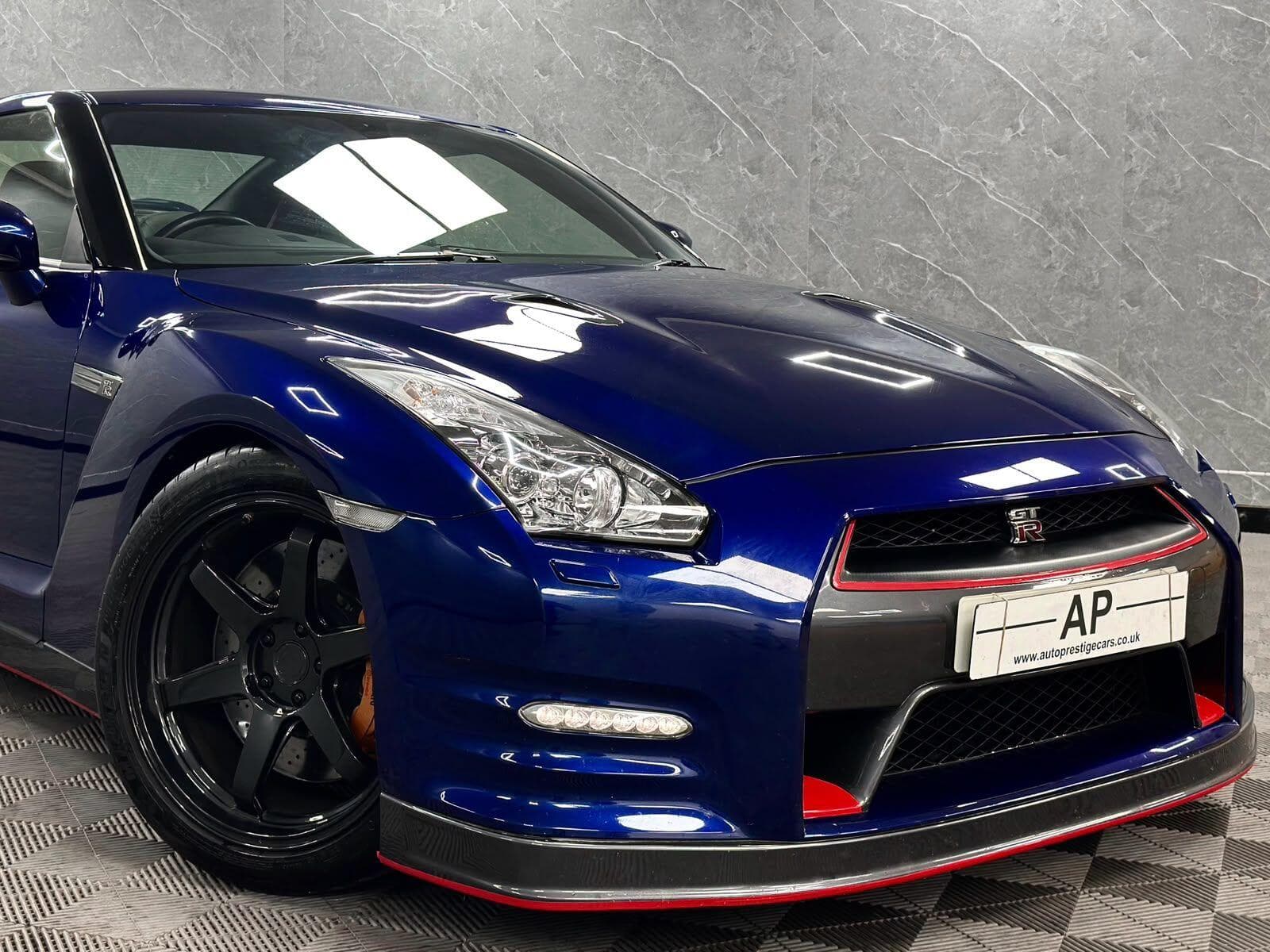 2012 Nissan GT-R - Thumbnail 14