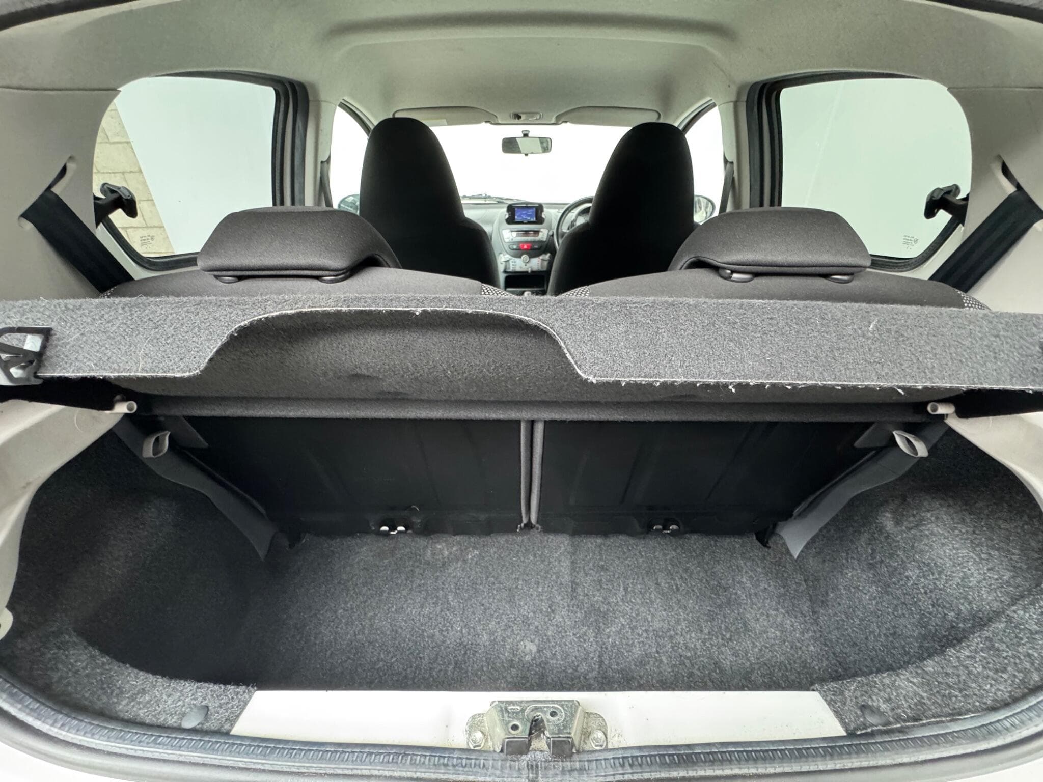 2011 Toyota AYGO - Thumbnail 17