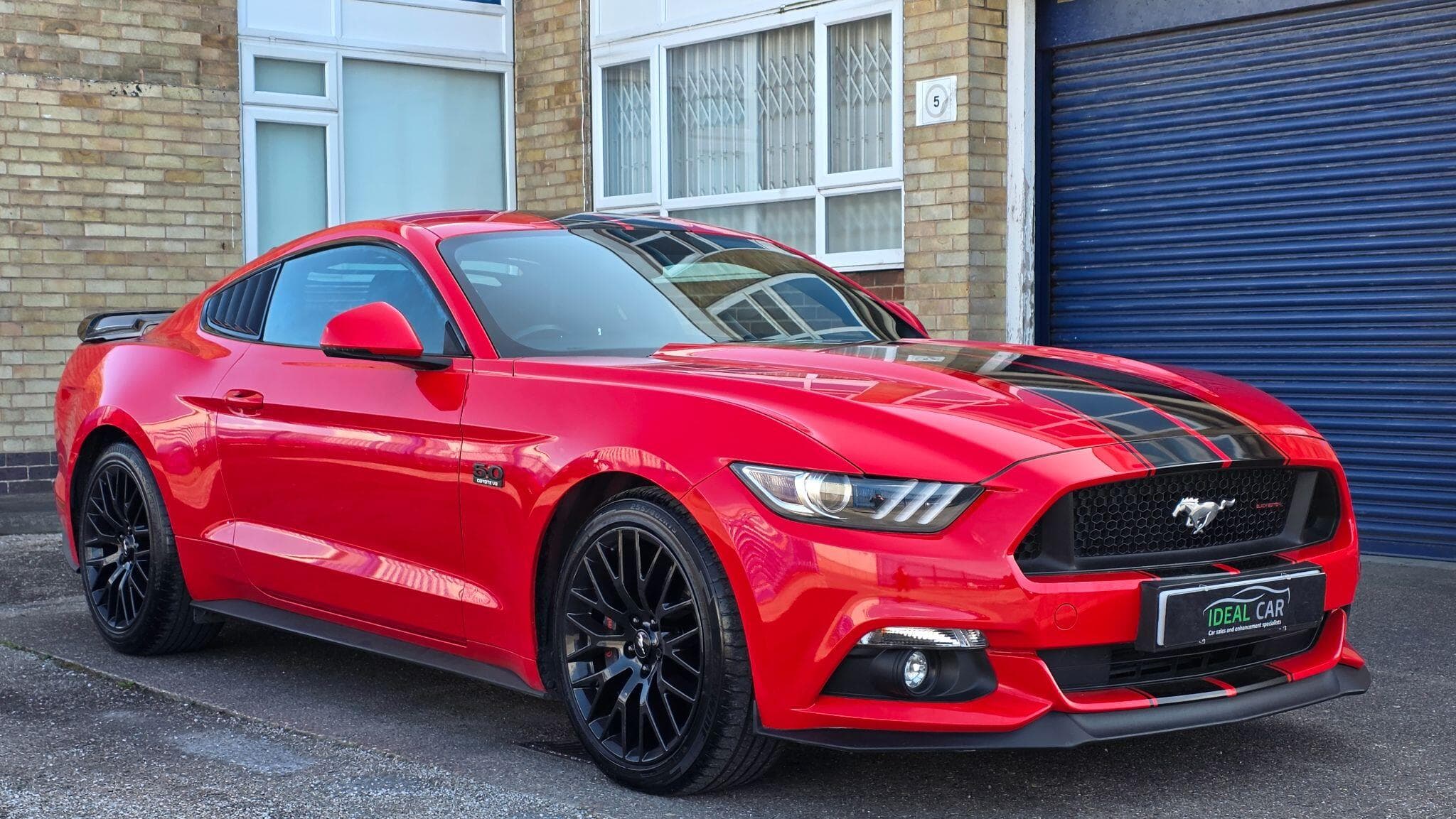 2016 Ford Mustang - Thumbnail 3